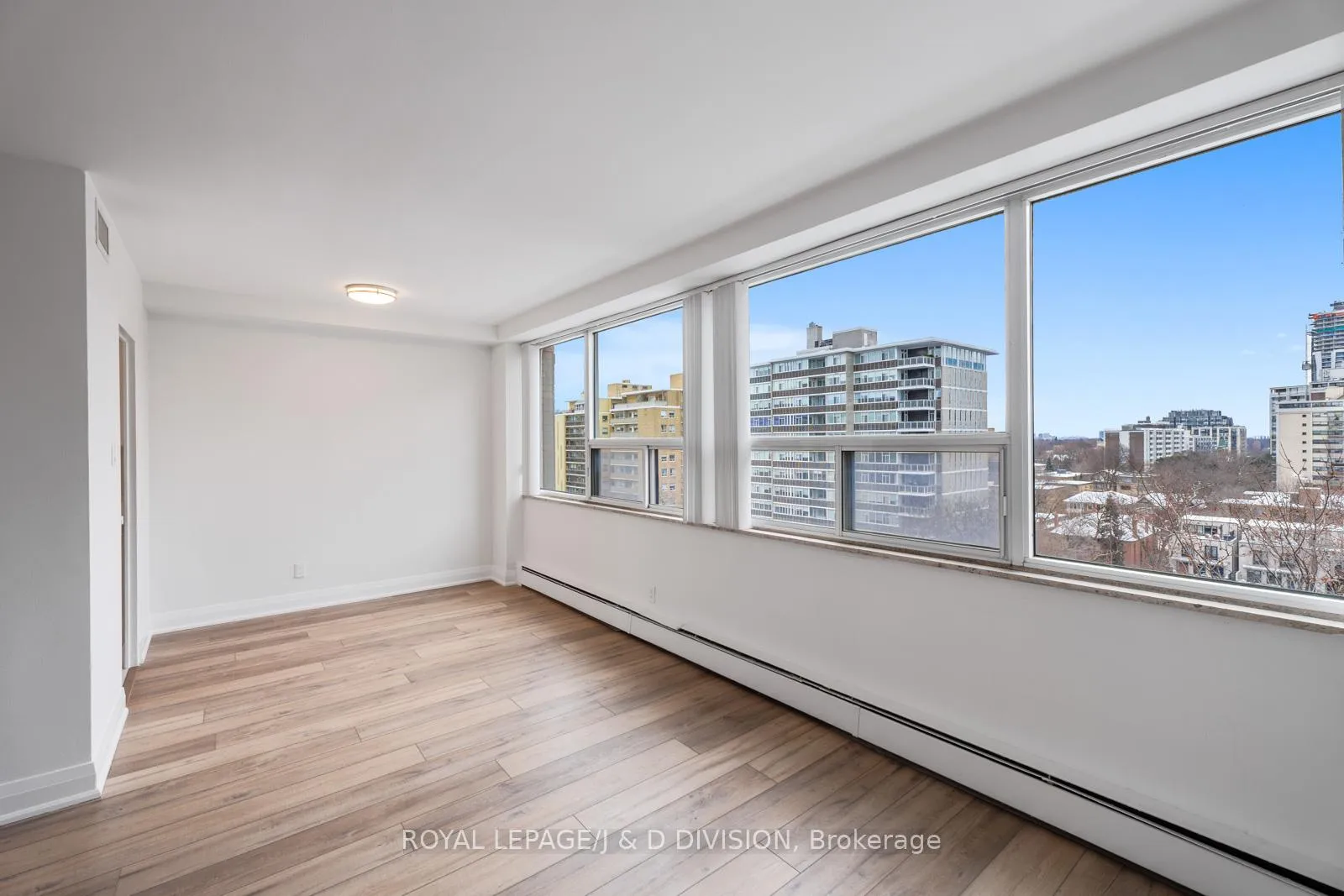 Photo 6 of Unit 1002, 484 Avenue Road, Toronto, Forest Hill South — HOMEH