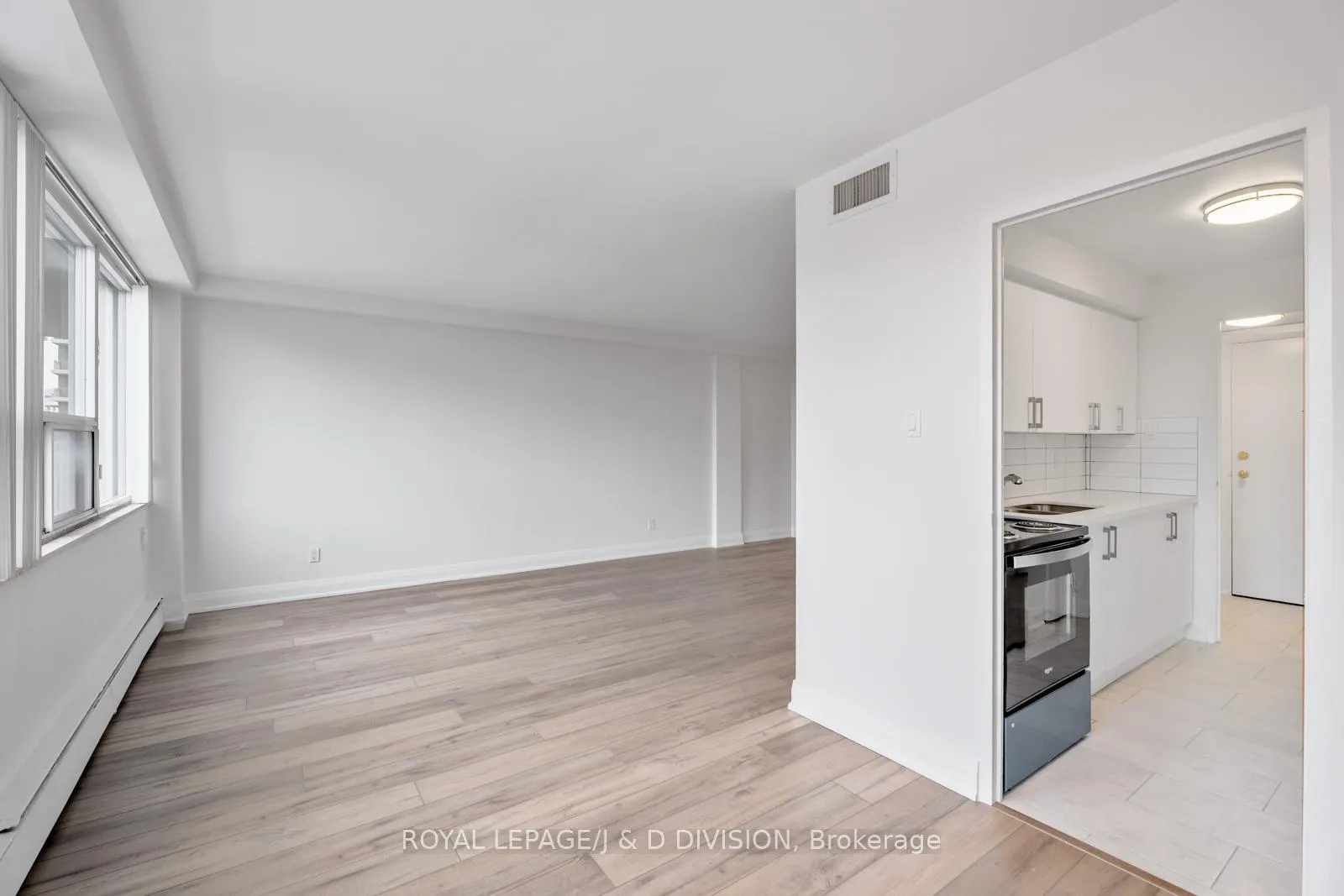 Photo 13 of Unit 1002, 484 Avenue Road, Toronto, Forest Hill South — HOMEH