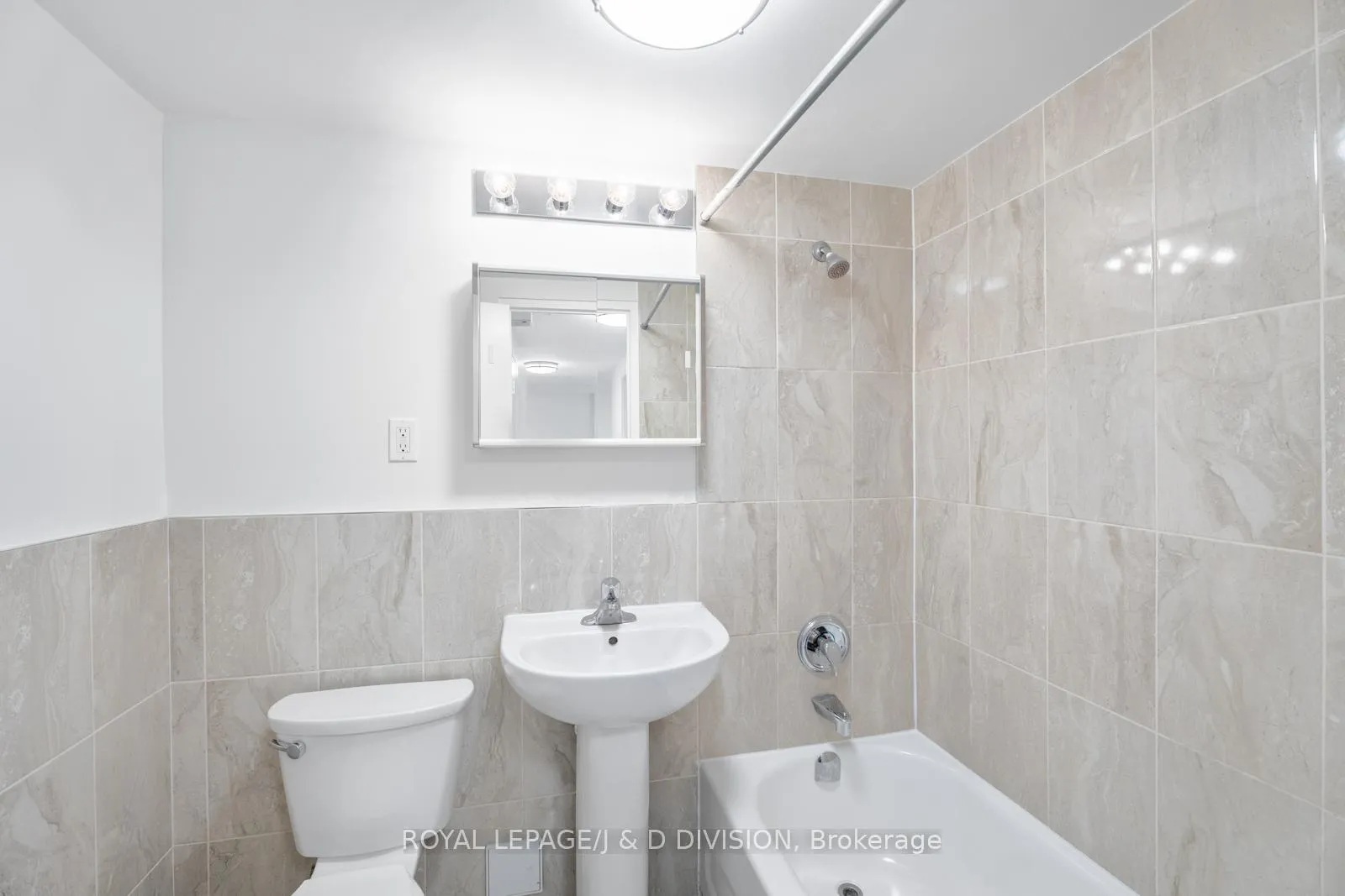 Photo 19 of Unit 1002, 484 Avenue Road, Toronto, Forest Hill South — HOMEH