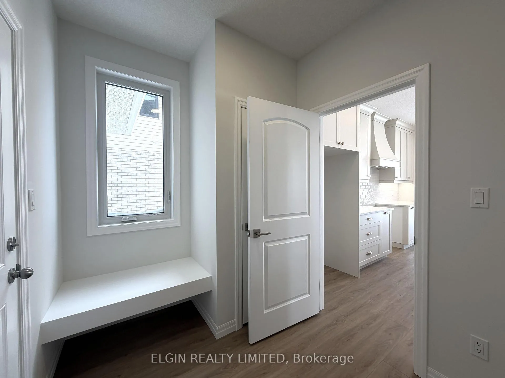 Photo 6 of 258 Renaissance Drive, St. Thomas — HOMEH