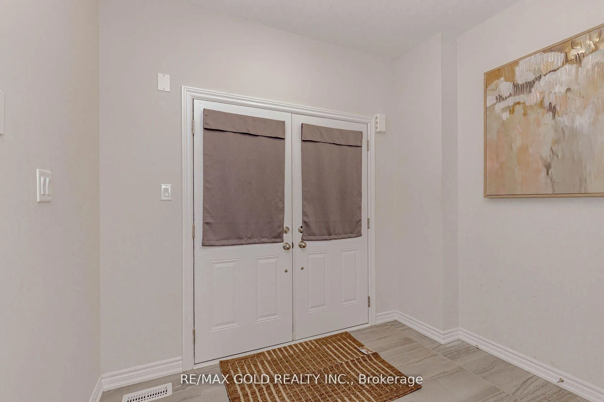 Photo 5 of 4 Heming Street, Brant, Paris — HOMEH