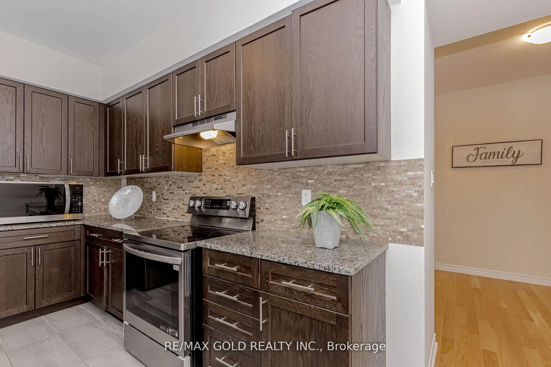 Photo 11 of 4 Heming Street, Brant, Paris — HOMEH