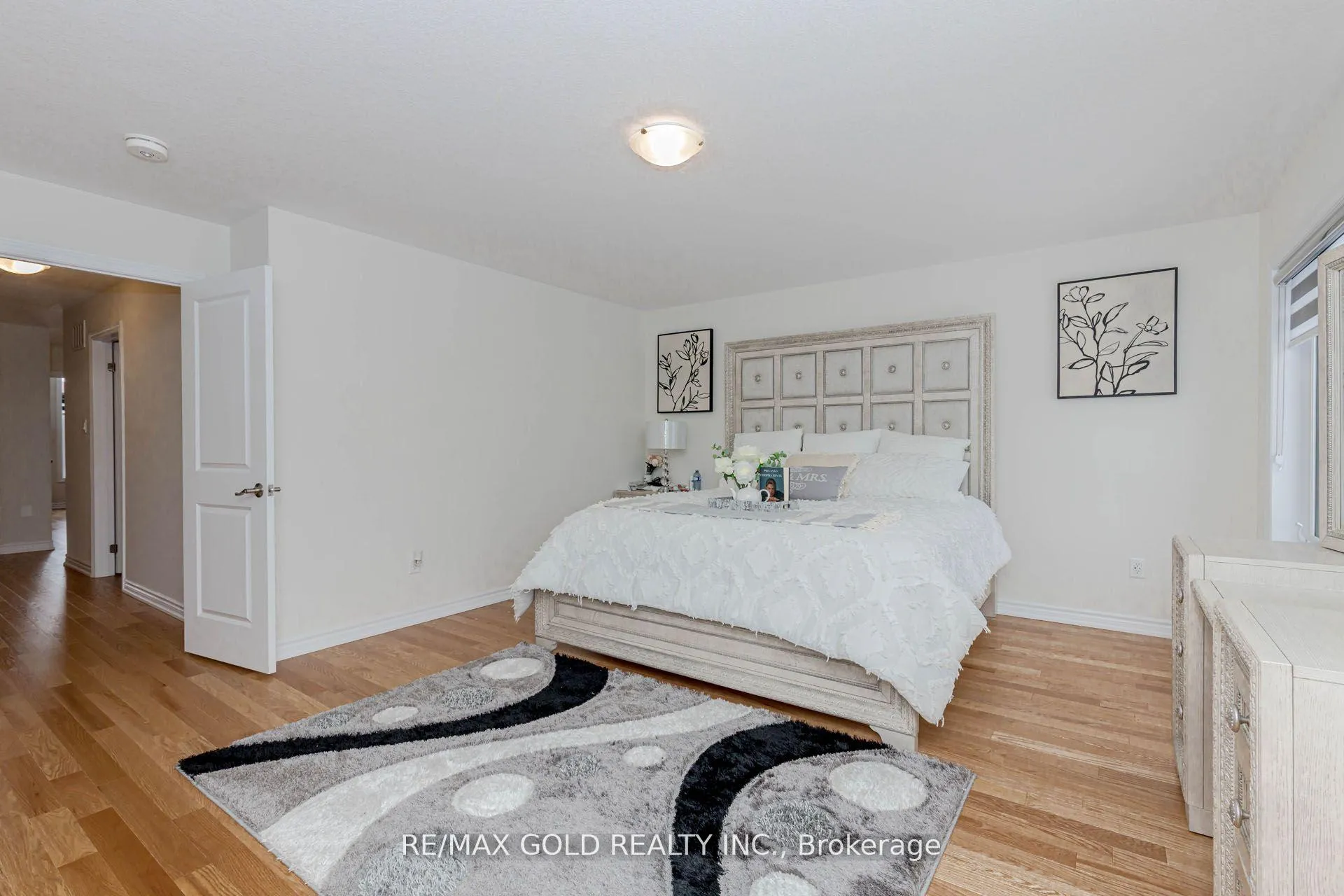 Photo 29 of 4 Heming Street, Brant, Paris — HOMEH