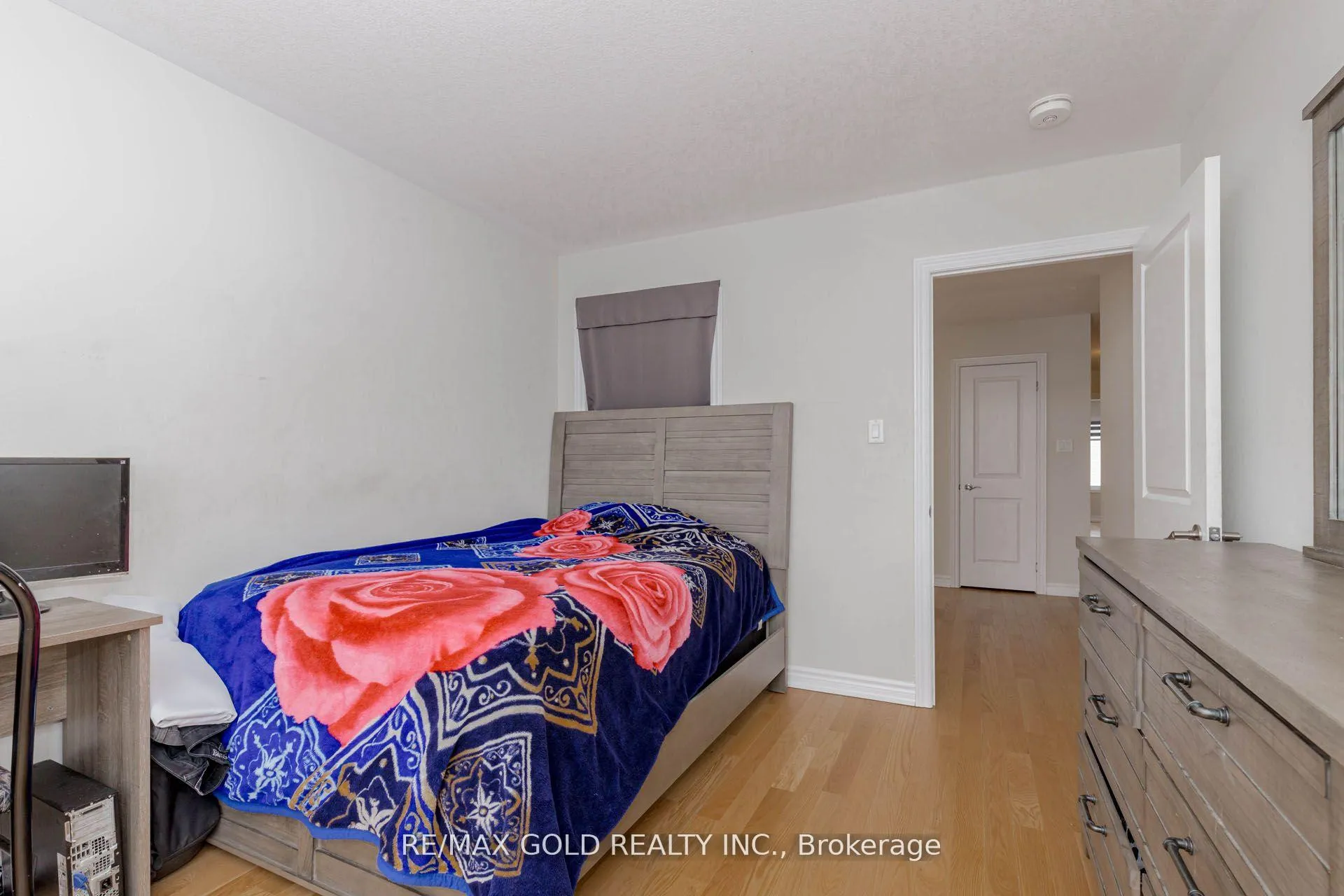 Photo 44 of 4 Heming Street, Brant, Paris — HOMEH