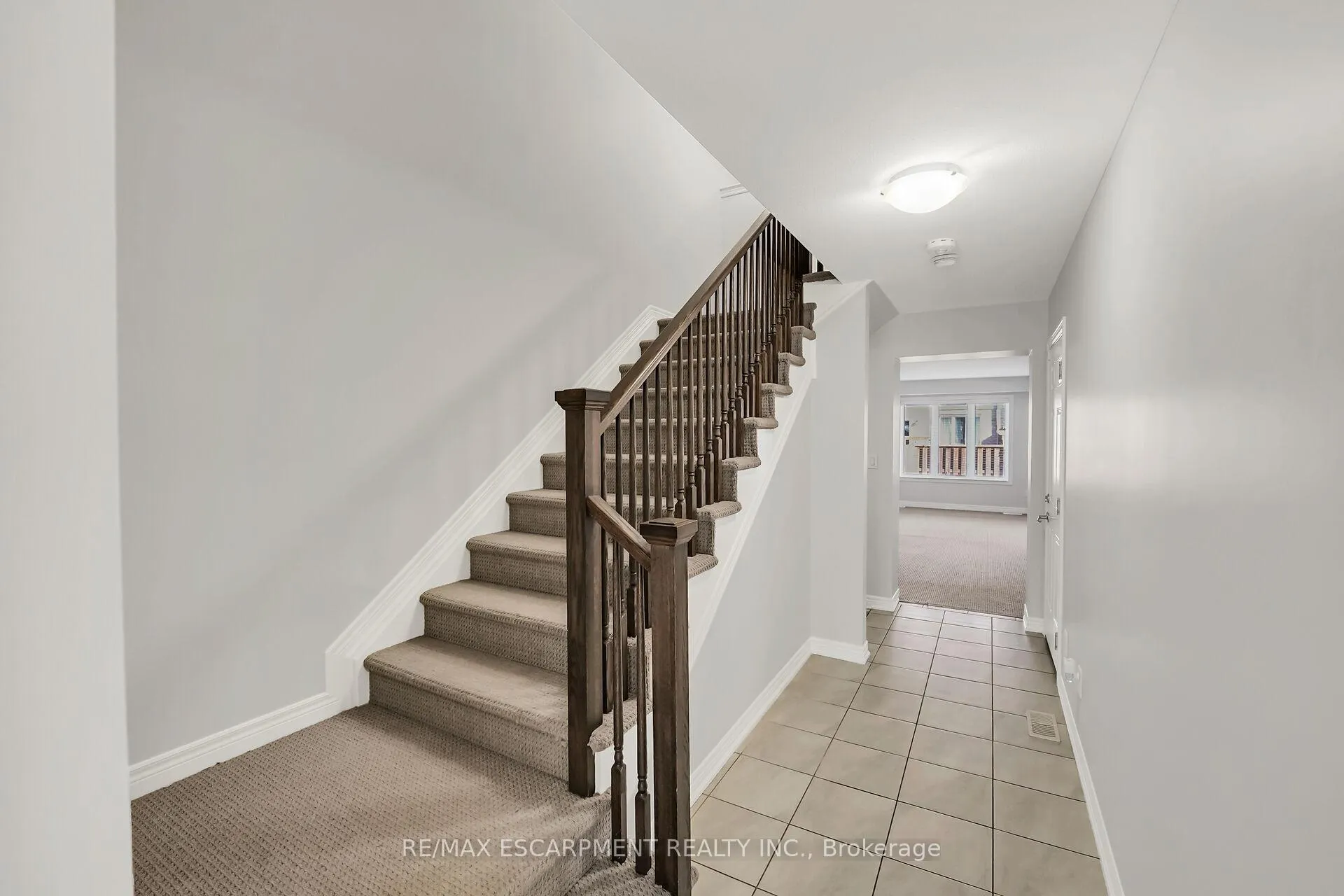 Photo 5 of 152 Heron Street, Welland, Coyle Creek — HOMEH
