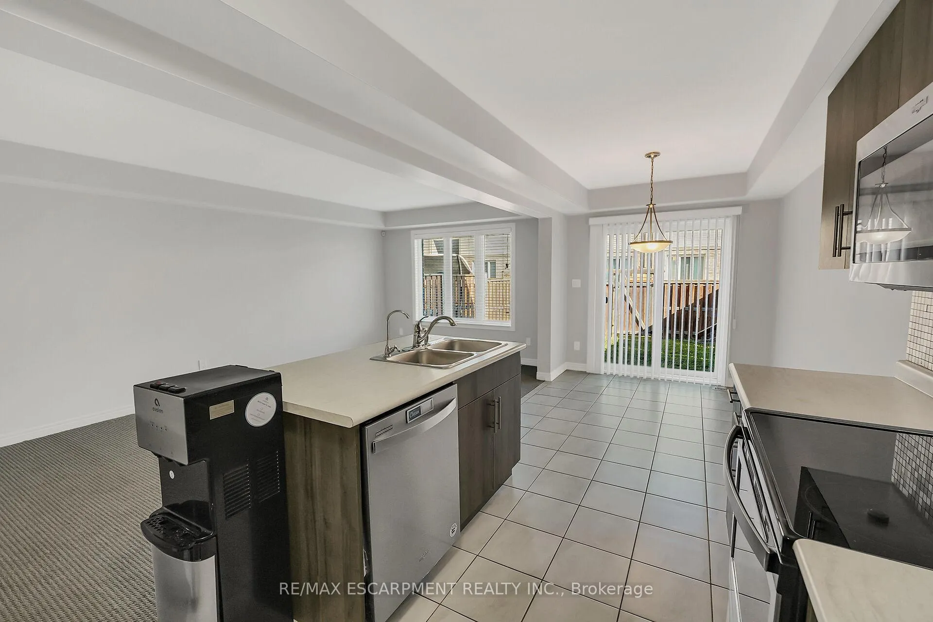 Photo 11 of 152 Heron Street, Welland, Coyle Creek — HOMEH