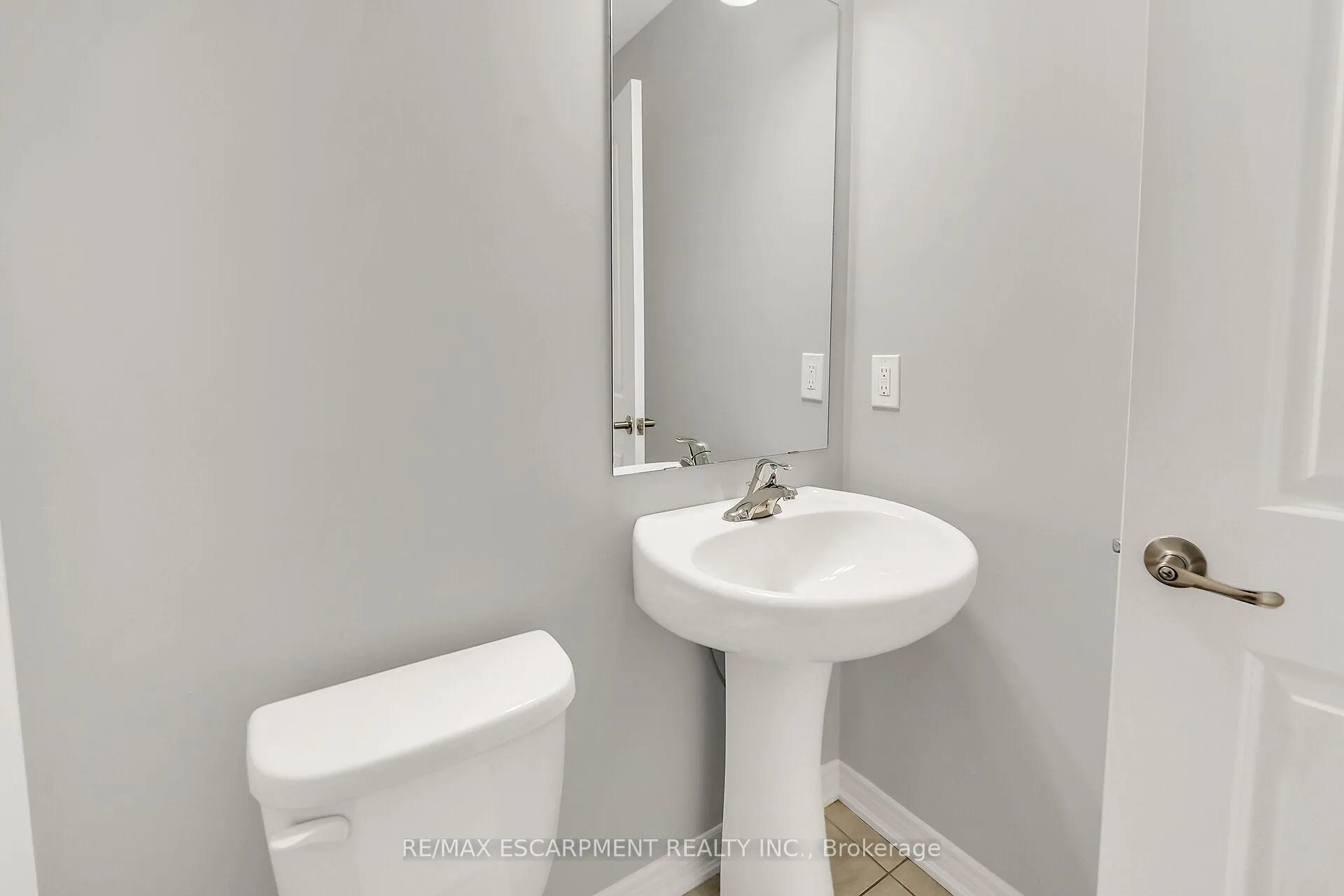 Photo 14 of 152 Heron Street, Welland, Coyle Creek — HOMEH
