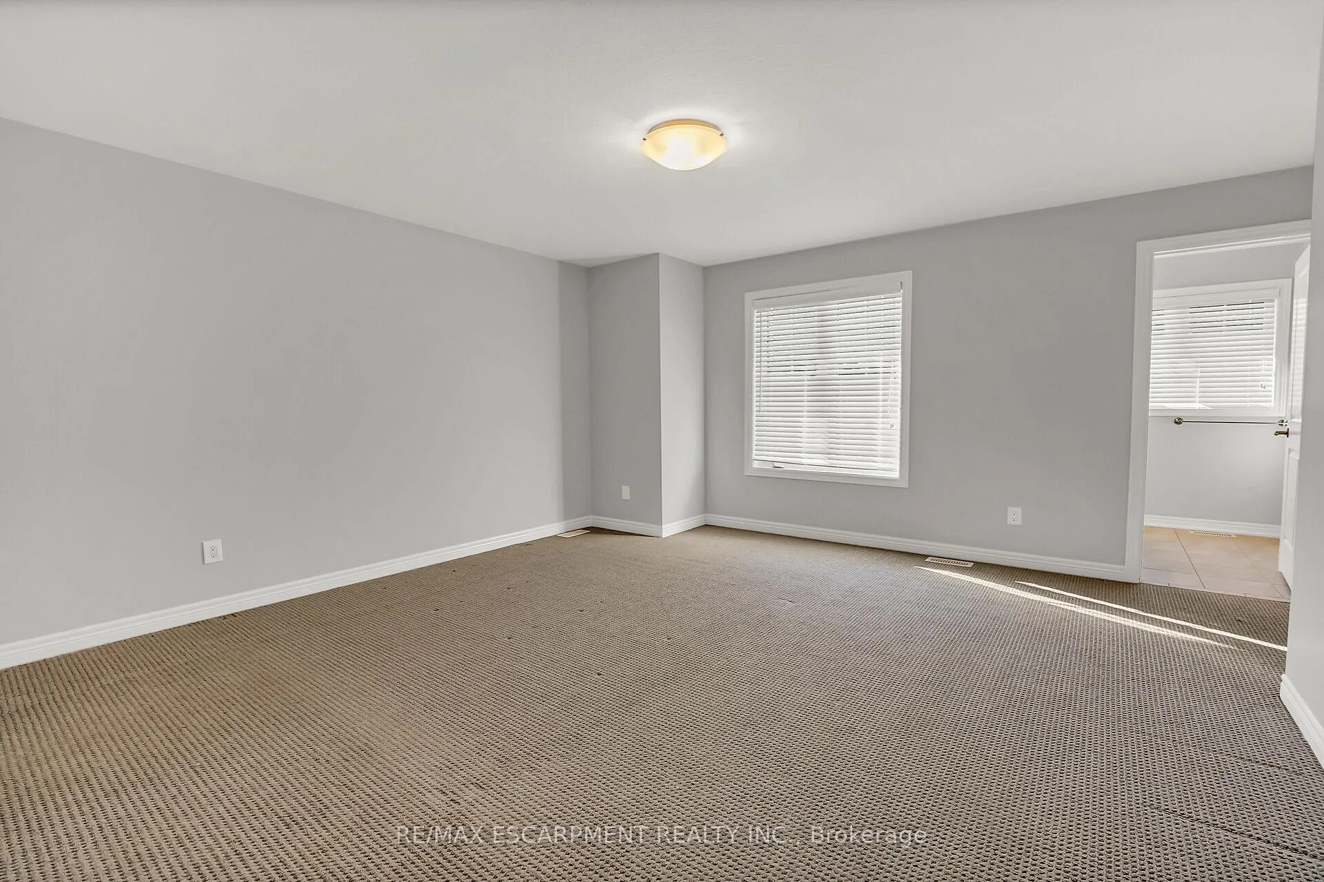 Photo 16 of 152 Heron Street, Welland, Coyle Creek — HOMEH