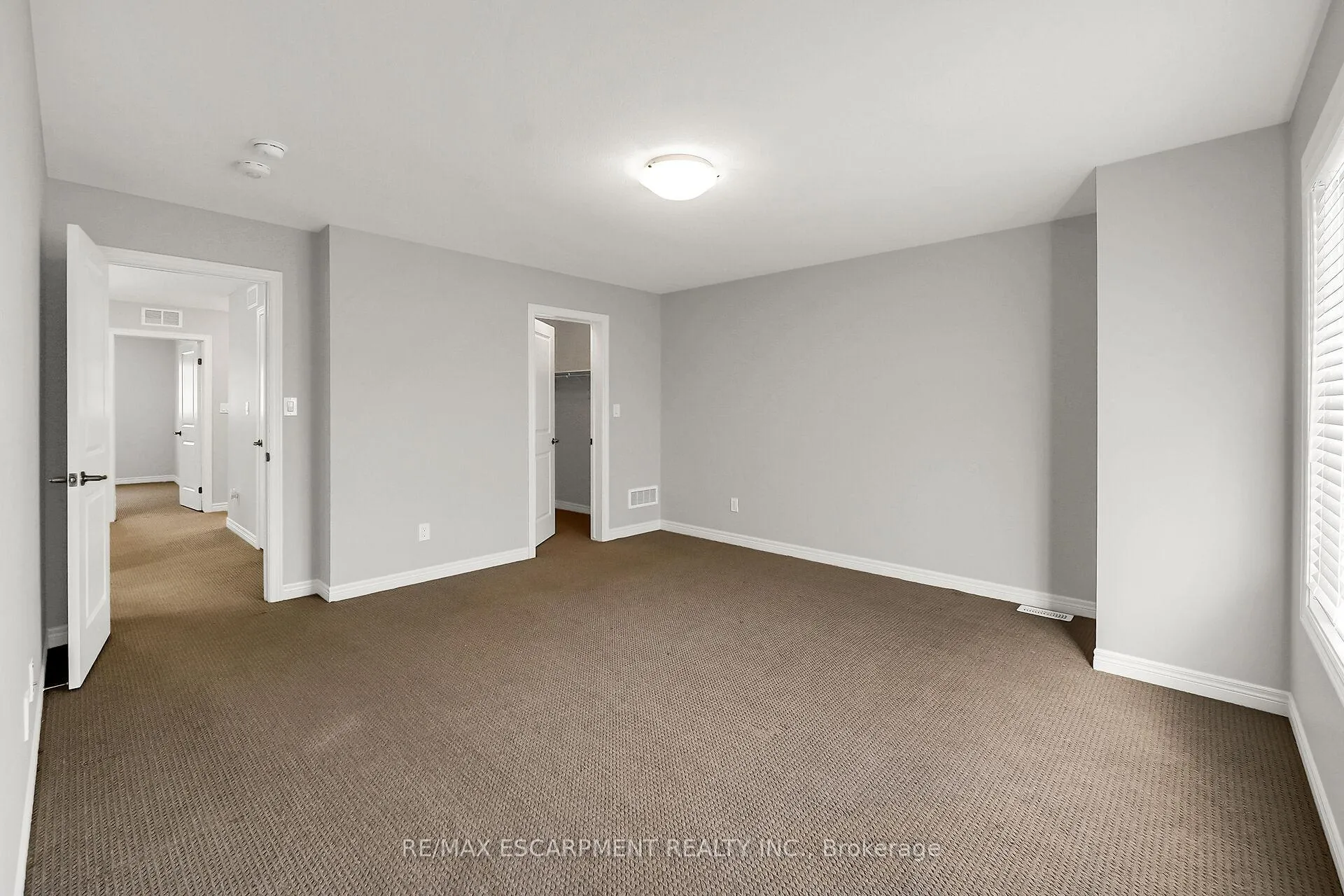 Photo 20 of 152 Heron Street, Welland, Coyle Creek — HOMEH
