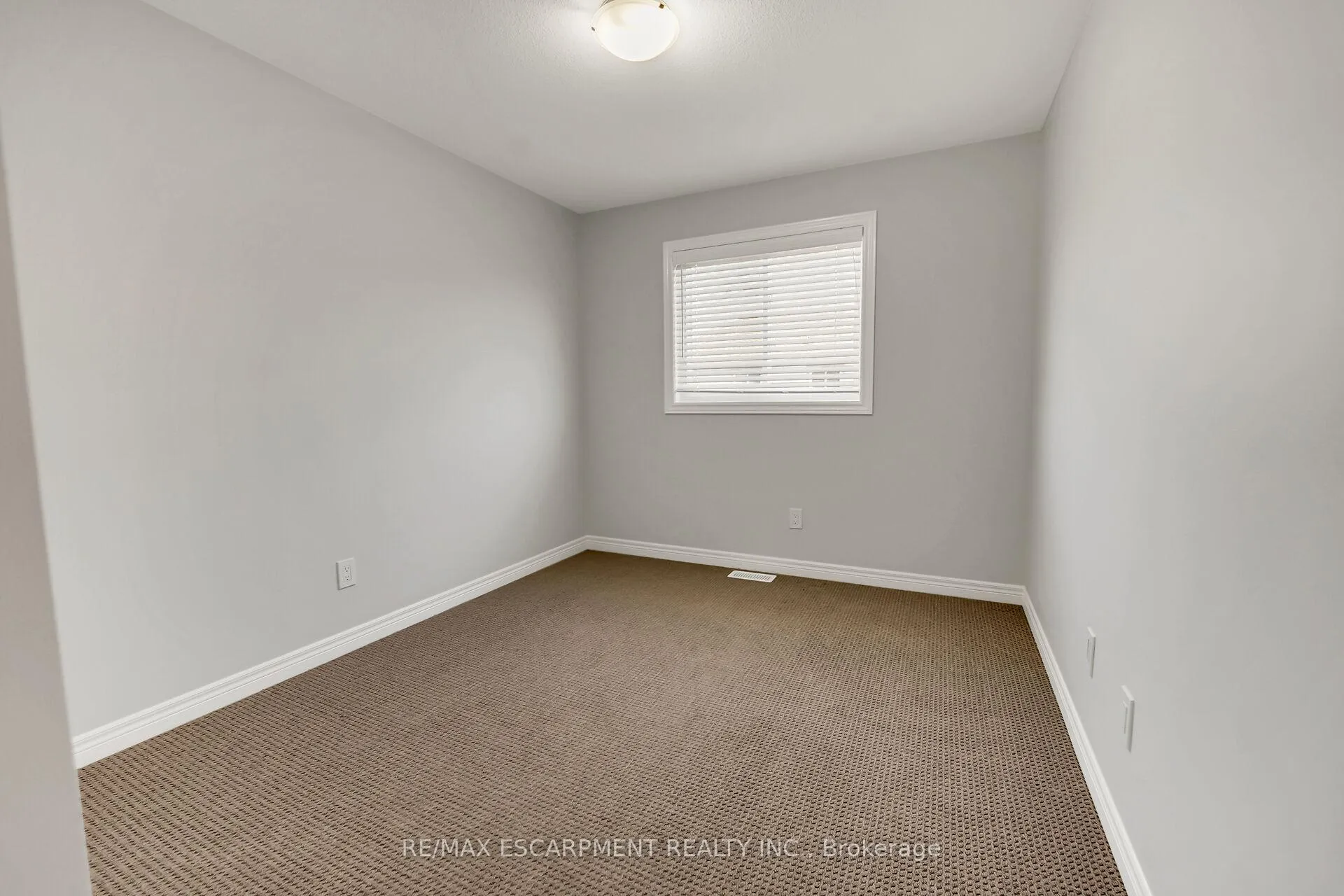 Photo 22 of 152 Heron Street, Welland, Coyle Creek — HOMEH