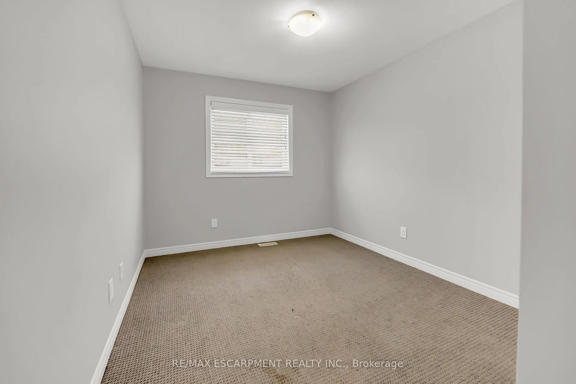Photo 24 of 152 Heron Street, Welland, Coyle Creek — HOMEH