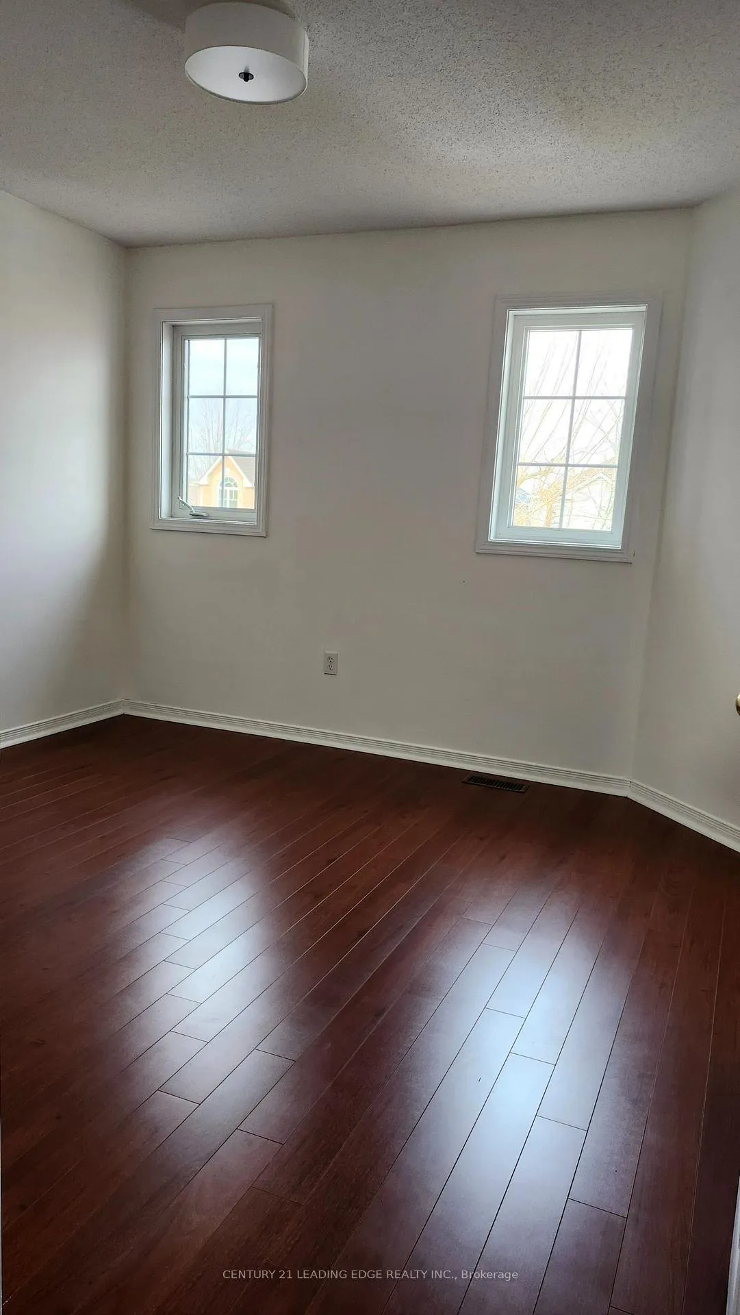 Photo 11 of 7 Angela Court, Markham, Middlefield — HOMEH