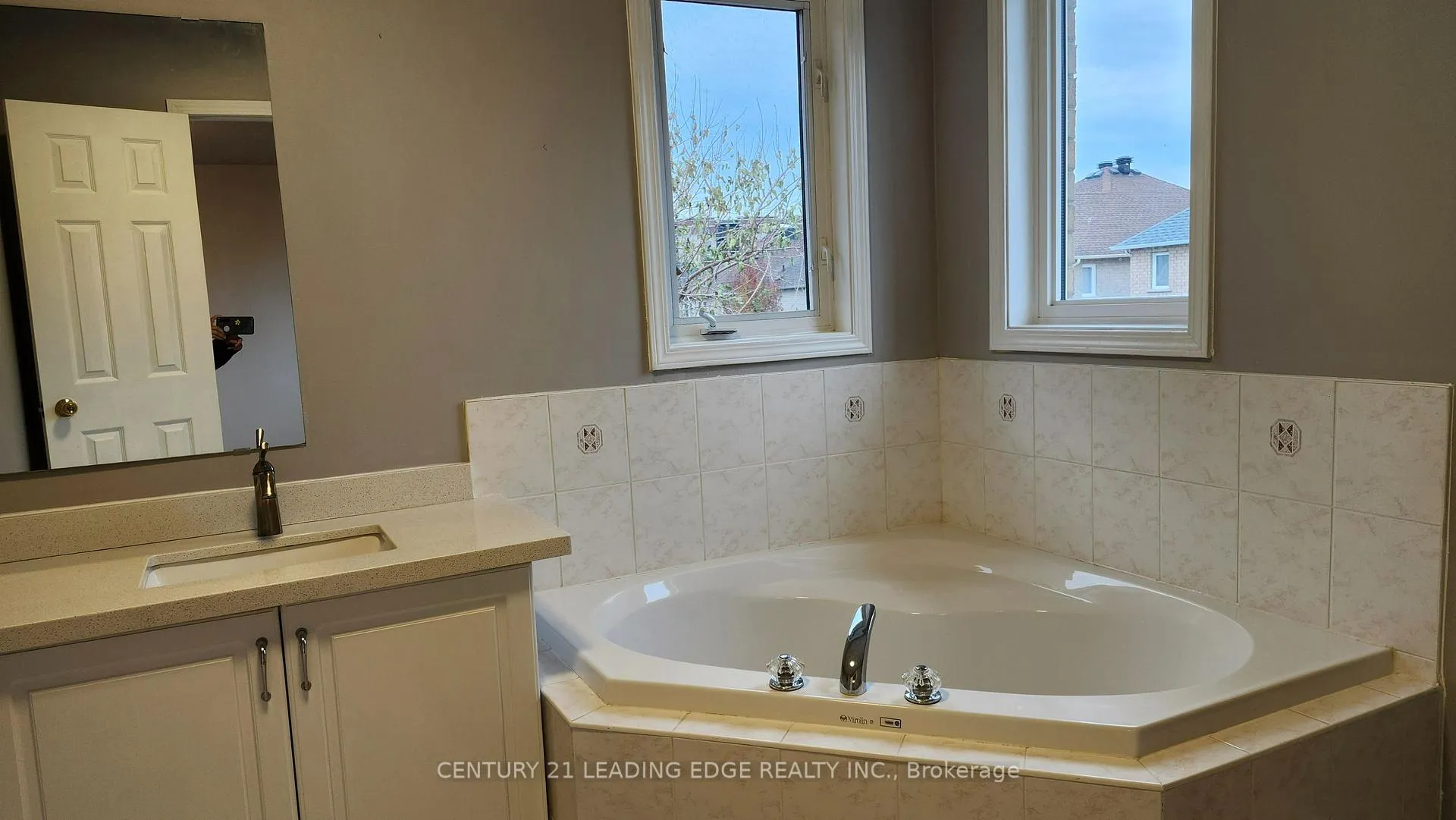 Photo 15 of 7 Angela Court, Markham, Middlefield — HOMEH