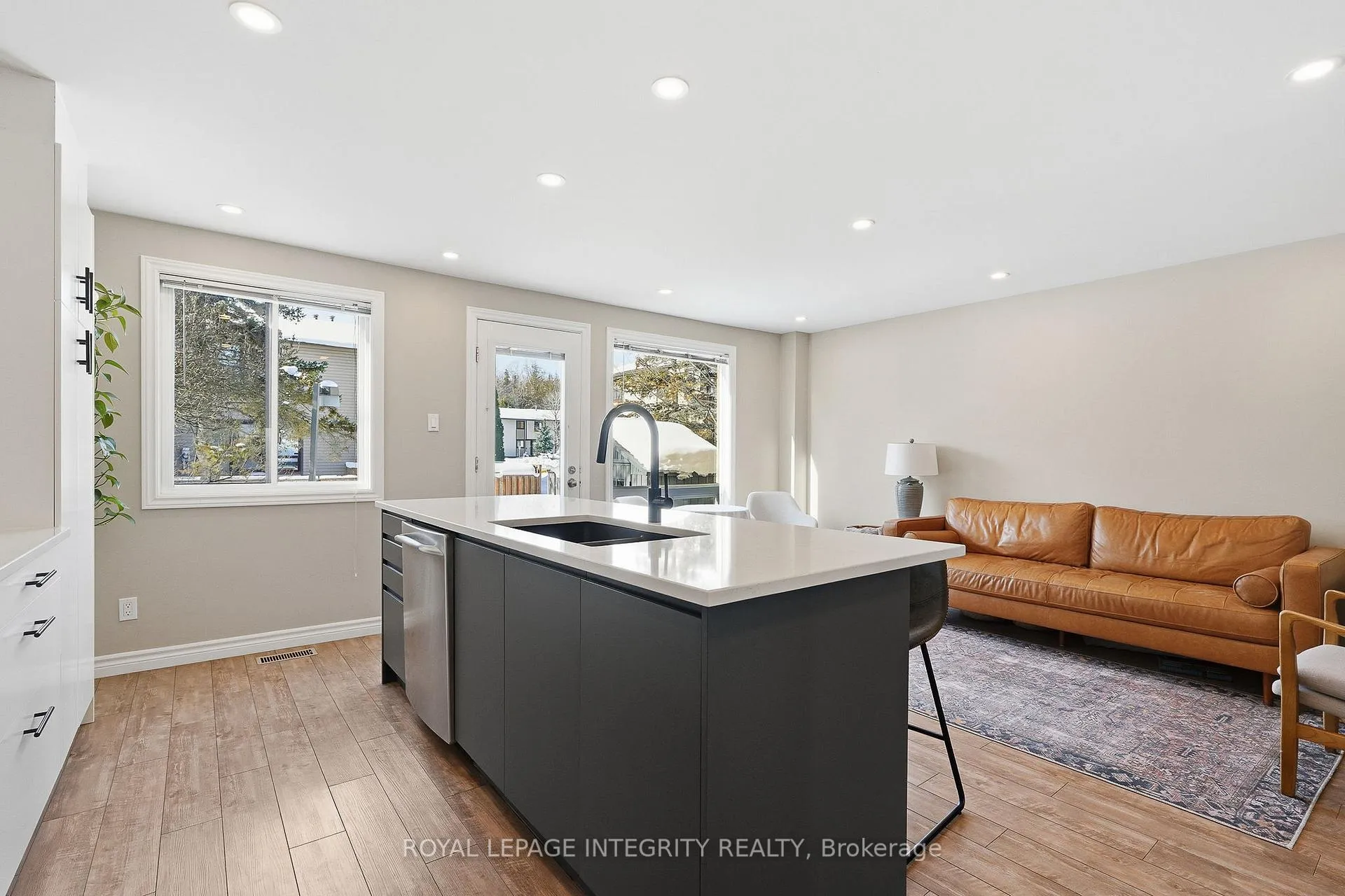 Photo 11 of Unit 73, 6917 Bilberry Drive, Ottawa, Convent Glen North — HOMEH