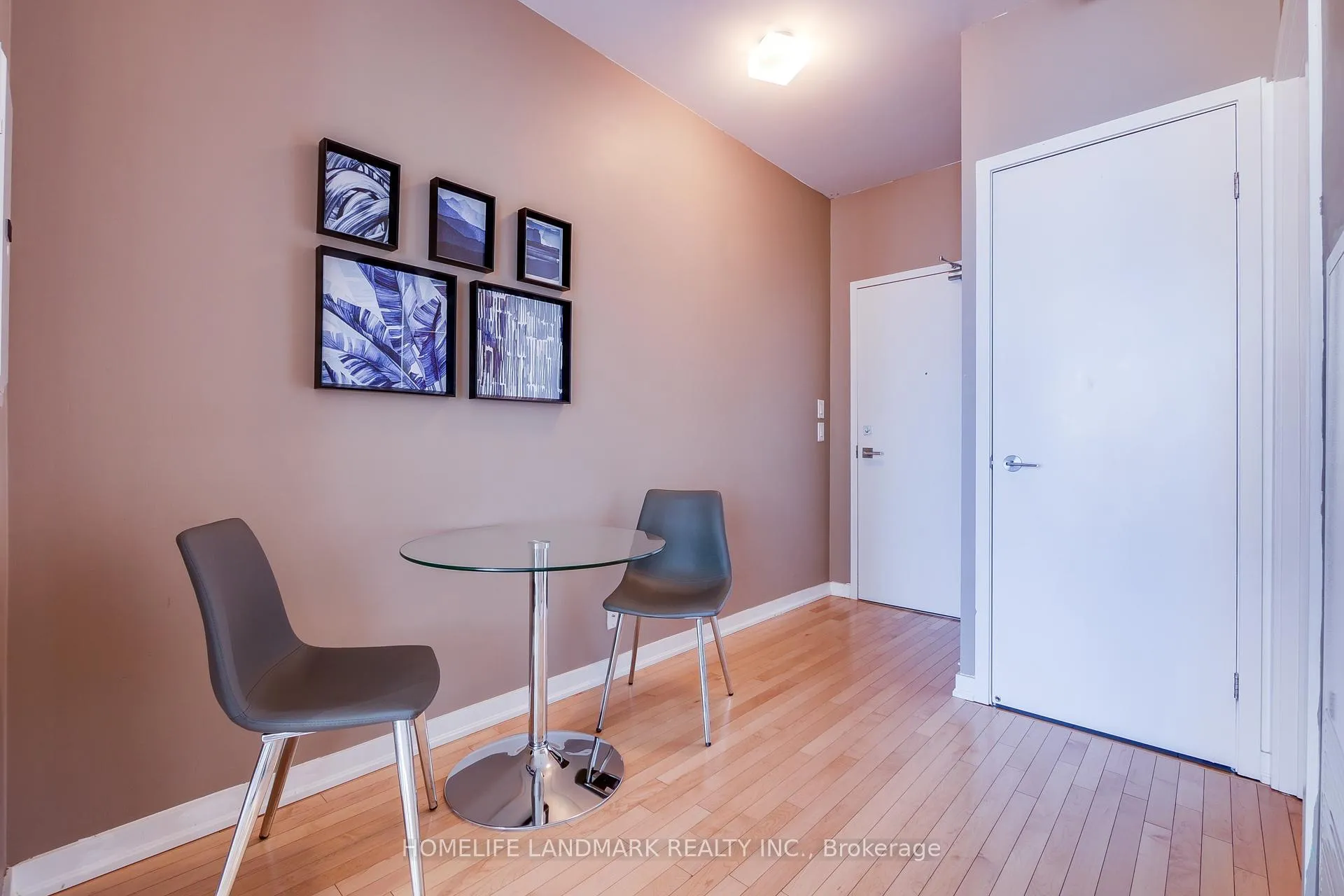 Front of Unit 1807, 14 York Street