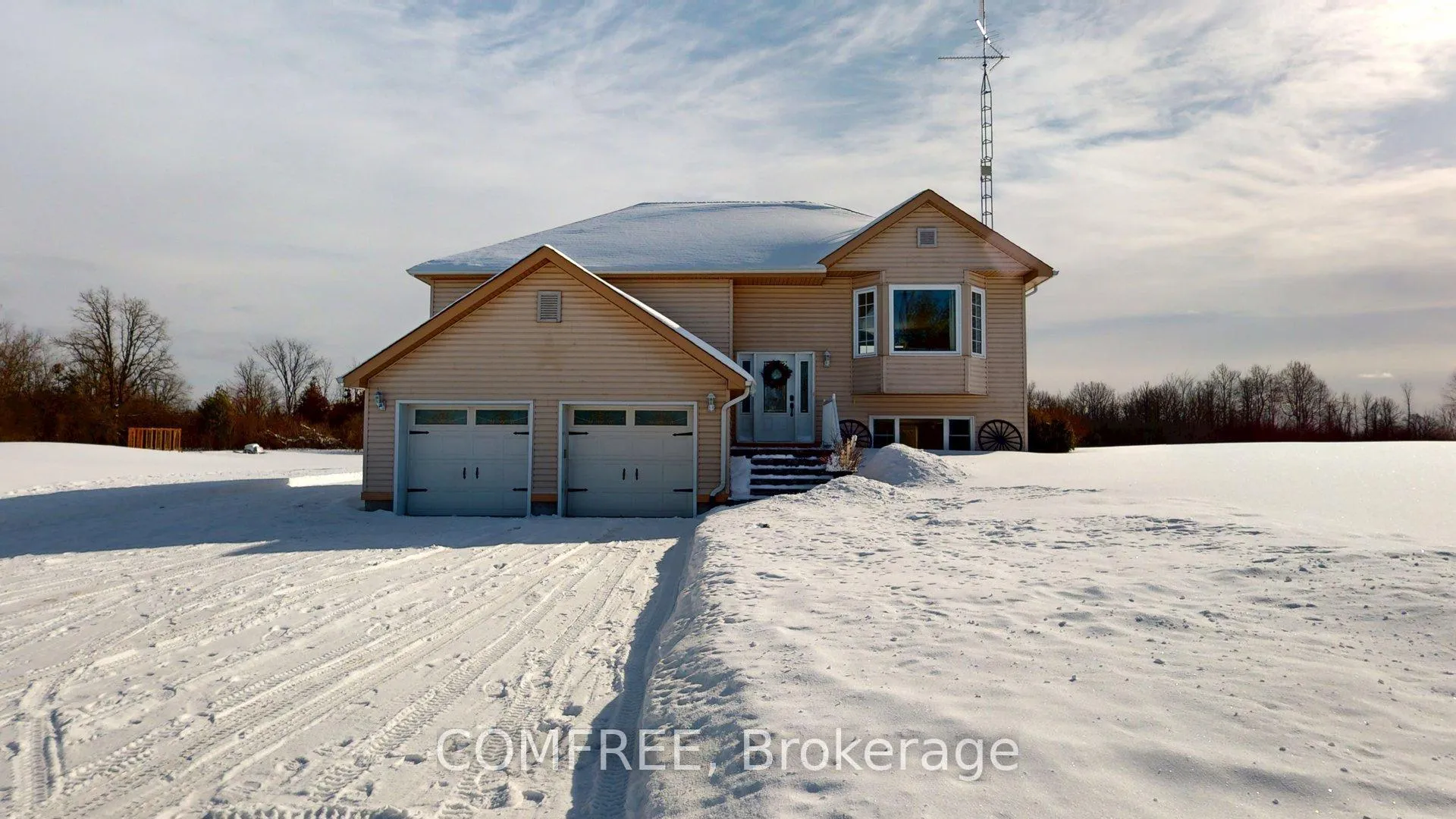 Front of 1293 Drummond 1 Concession