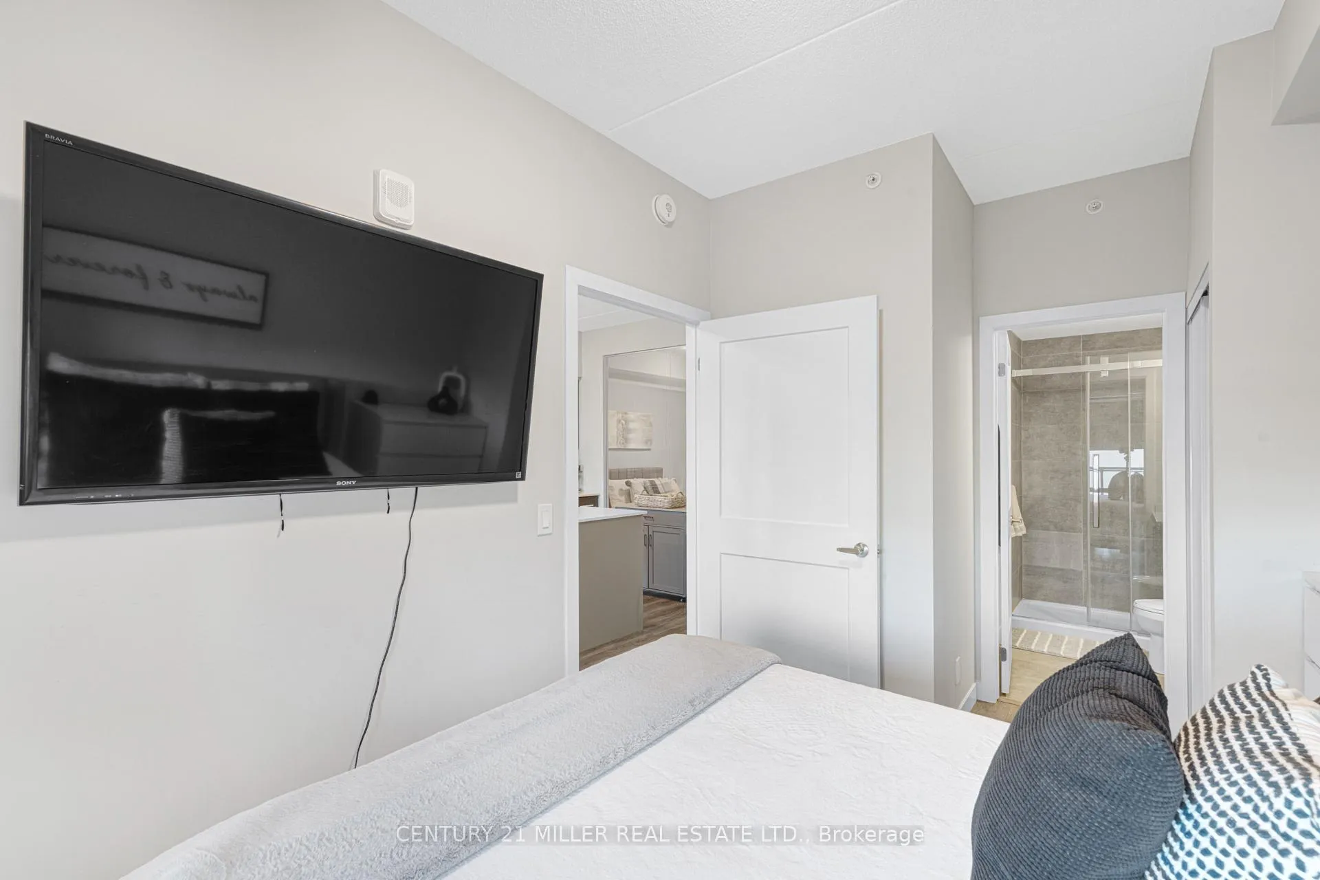 Photo 17 of Unit 1009, 15 Queen Street S, Hamilton, Central — HOMEH
