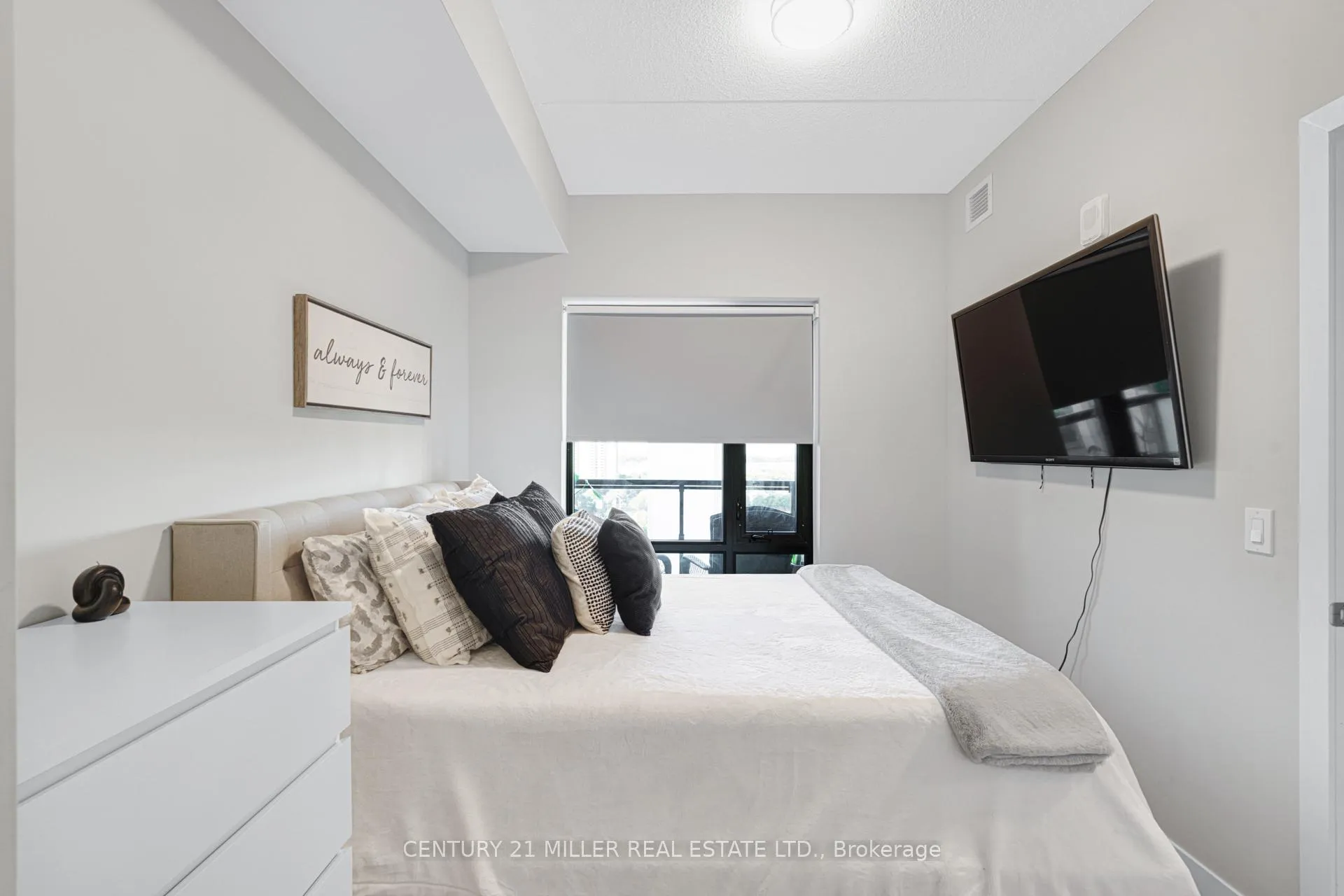 Photo 18 of Unit 1009, 15 Queen Street S, Hamilton, Central — HOMEH