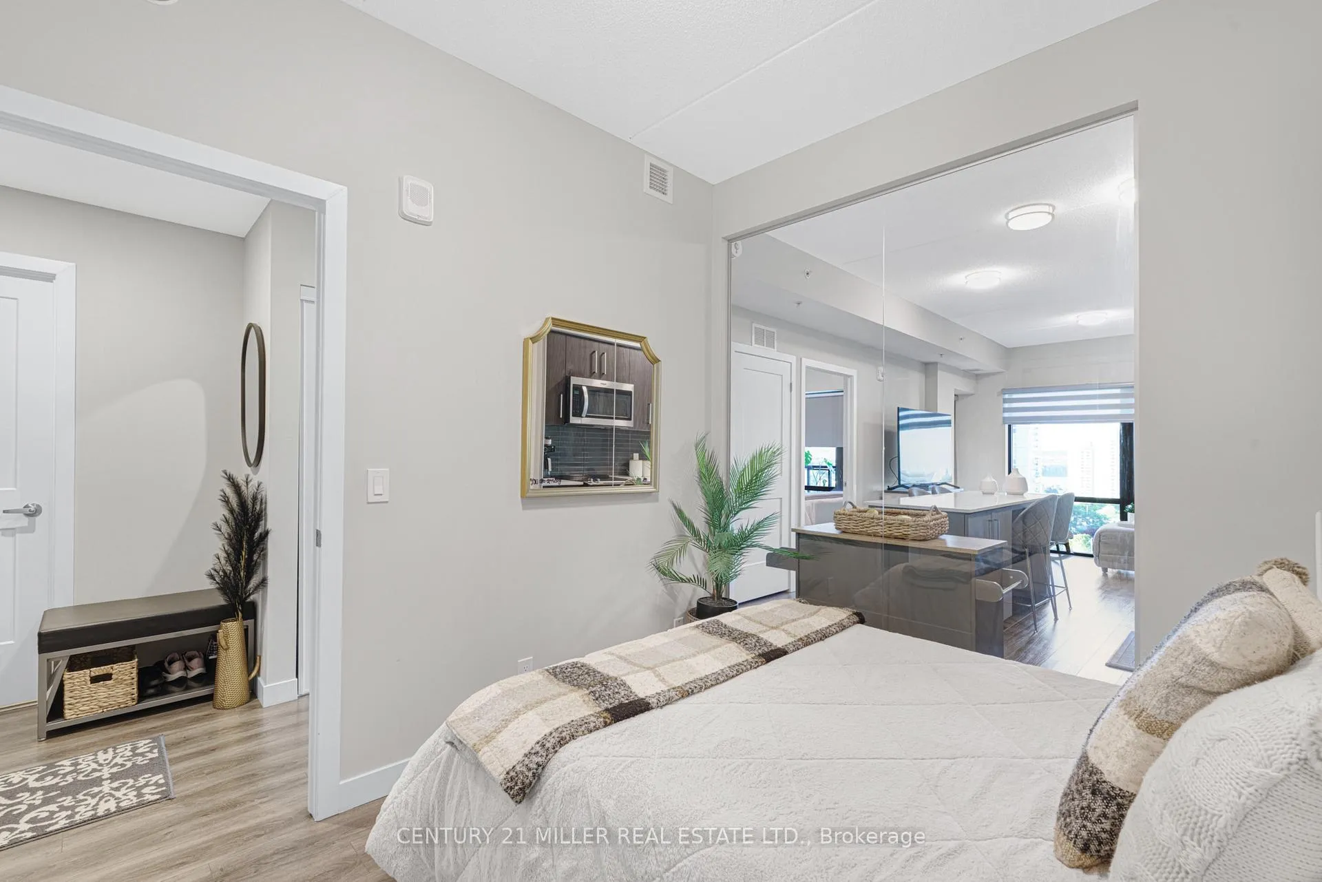 Photo 23 of Unit 1009, 15 Queen Street S, Hamilton, Central — HOMEH