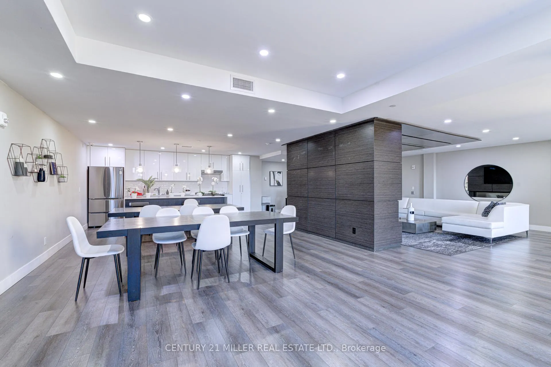 Photo 31 of Unit 1009, 15 Queen Street S, Hamilton, Central — HOMEH