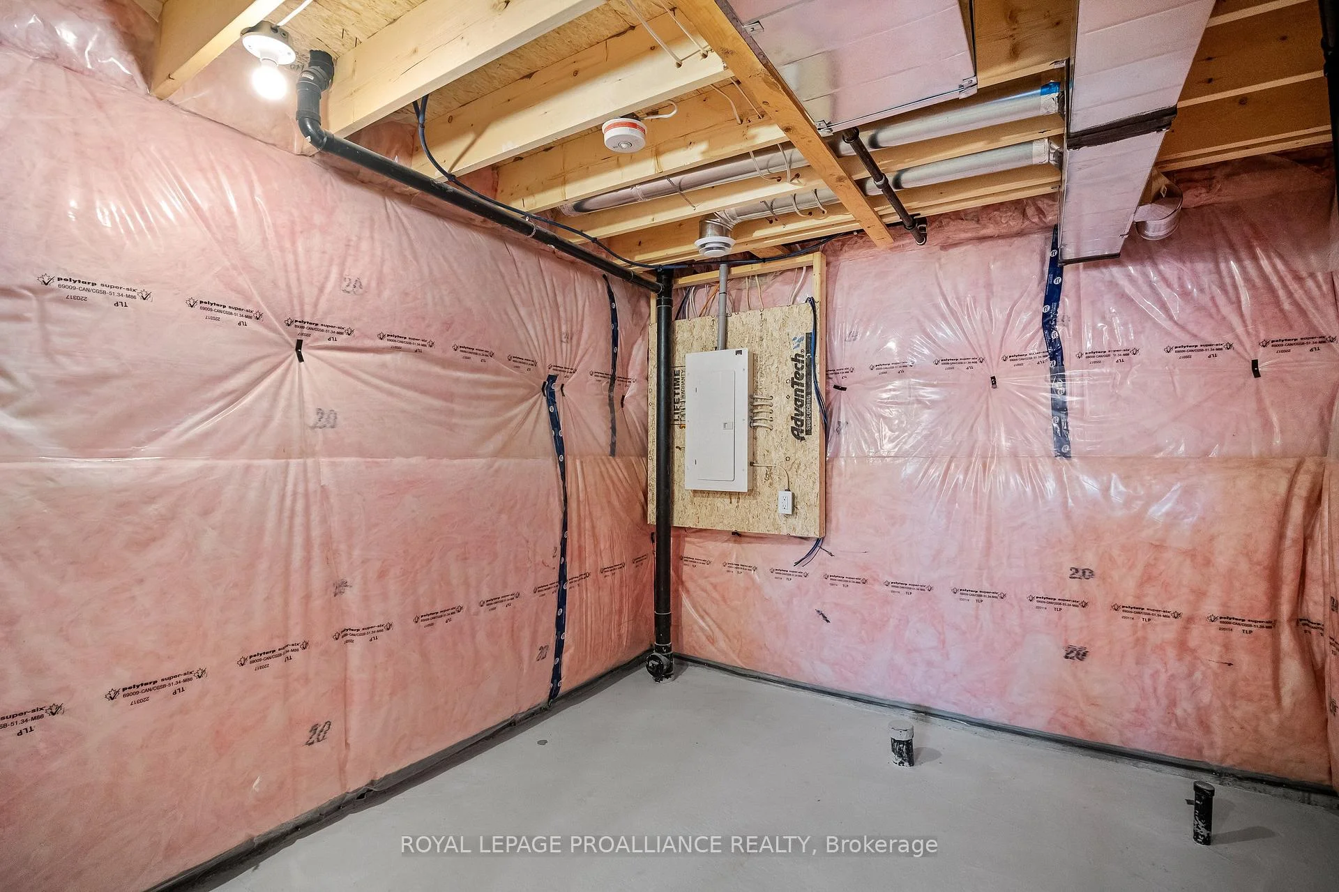 Photo 39 of Unit 3, Blk 53 Drewery Road, Cobourg — HOMEH