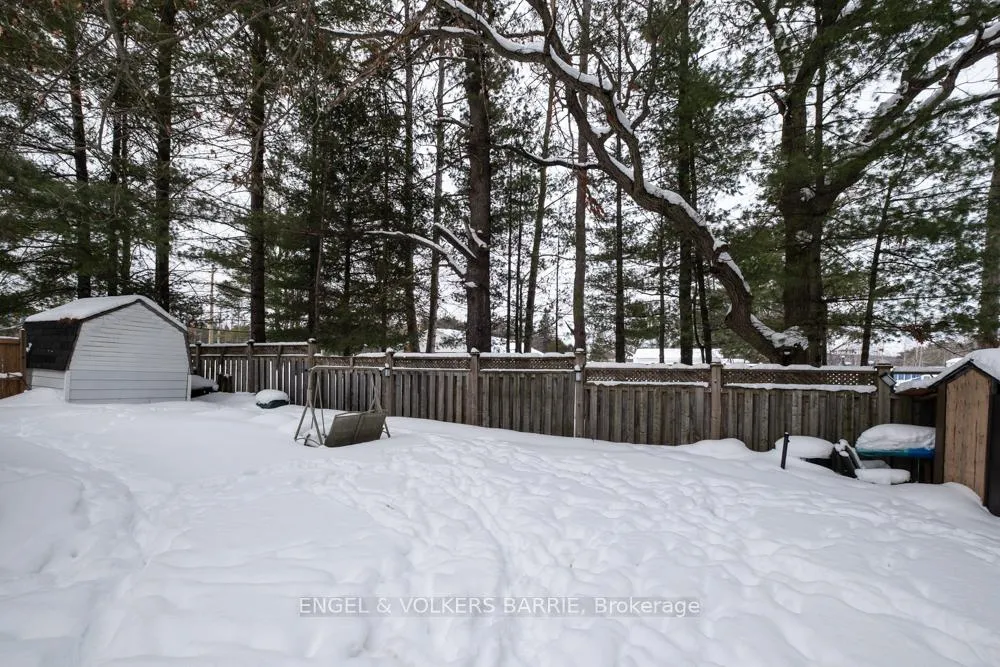 Photo 25 of 1065 Snow Valley Road, Springwater, Midhurst — HOMEH
