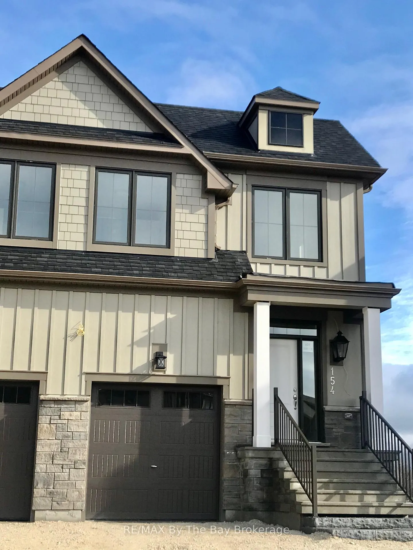 Photo 1 of 154 Red Pine Street, Blue Mountains — HOMEH