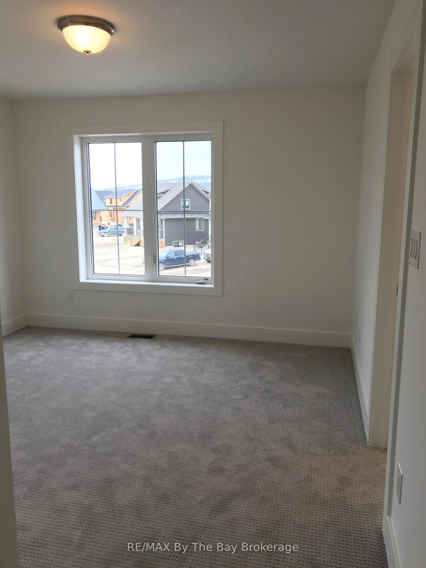 Photo 9 of 154 Red Pine Street, Blue Mountains — HOMEH