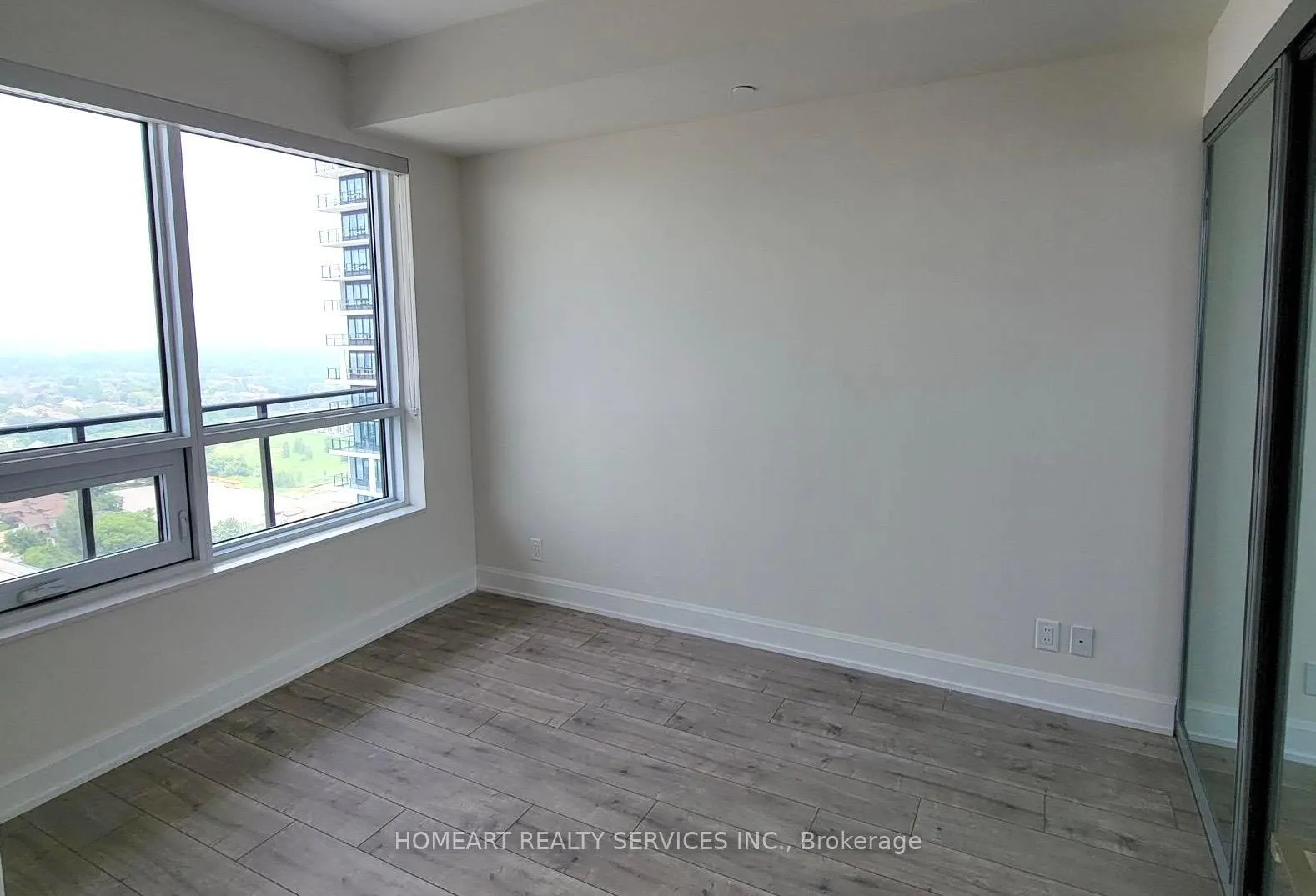 Photo 4 of Unit 2708, 8 Water Walk Drive, Markham, Unionville — HOMEH