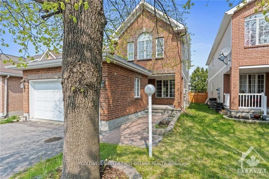 Photo 3 of 9 Armagh Way, Ottawa, Barrhaven - Longfields — HOMEH