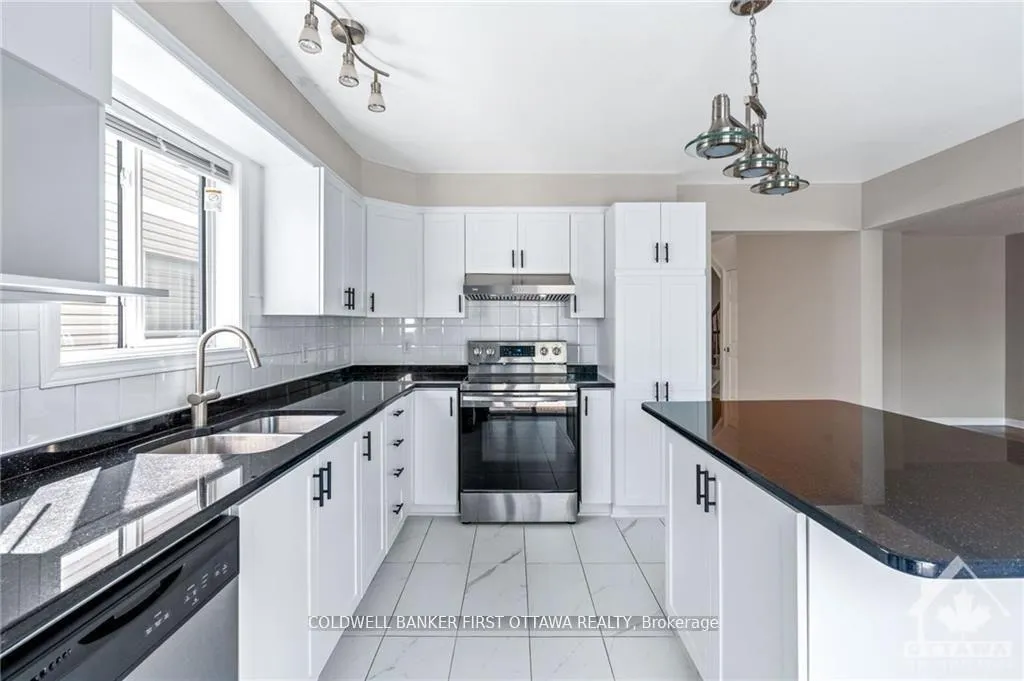 Photo 14 of 9 Armagh Way, Ottawa, Barrhaven - Longfields — HOMEH