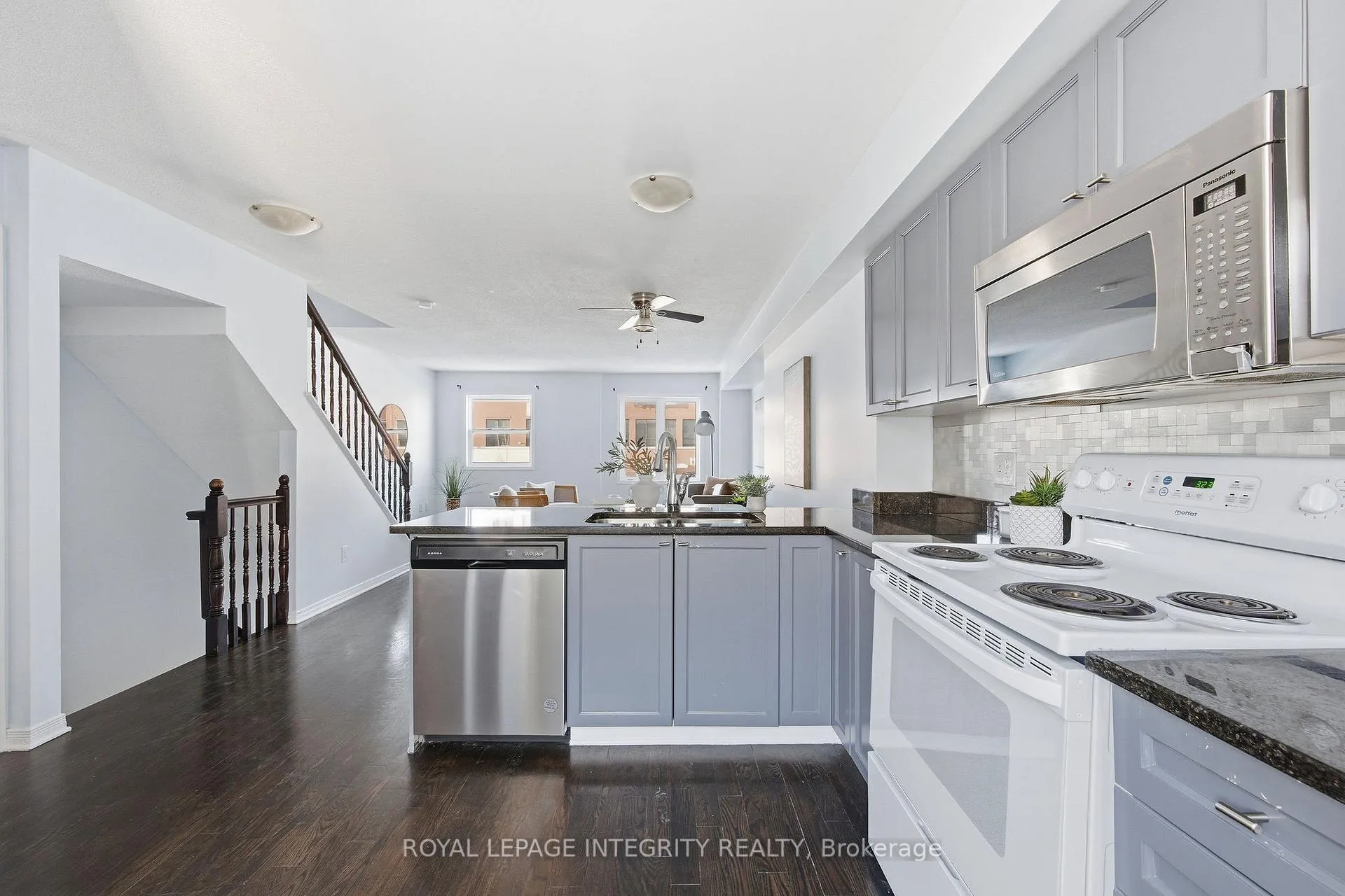 Photo 14 of 225 Kennevale Drive, Ottawa, Barrhaven - Cedargrove/Fraserdale — HOMEH