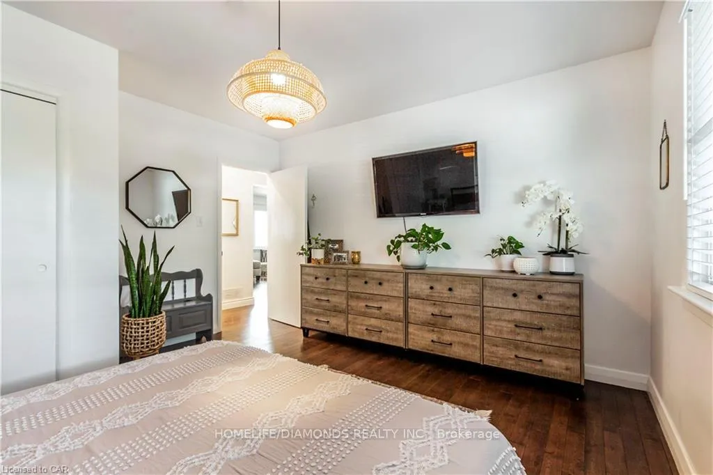 Photo 17 of Unit Upper, 107 Ellis Crescent, Waterloo — HOMEH