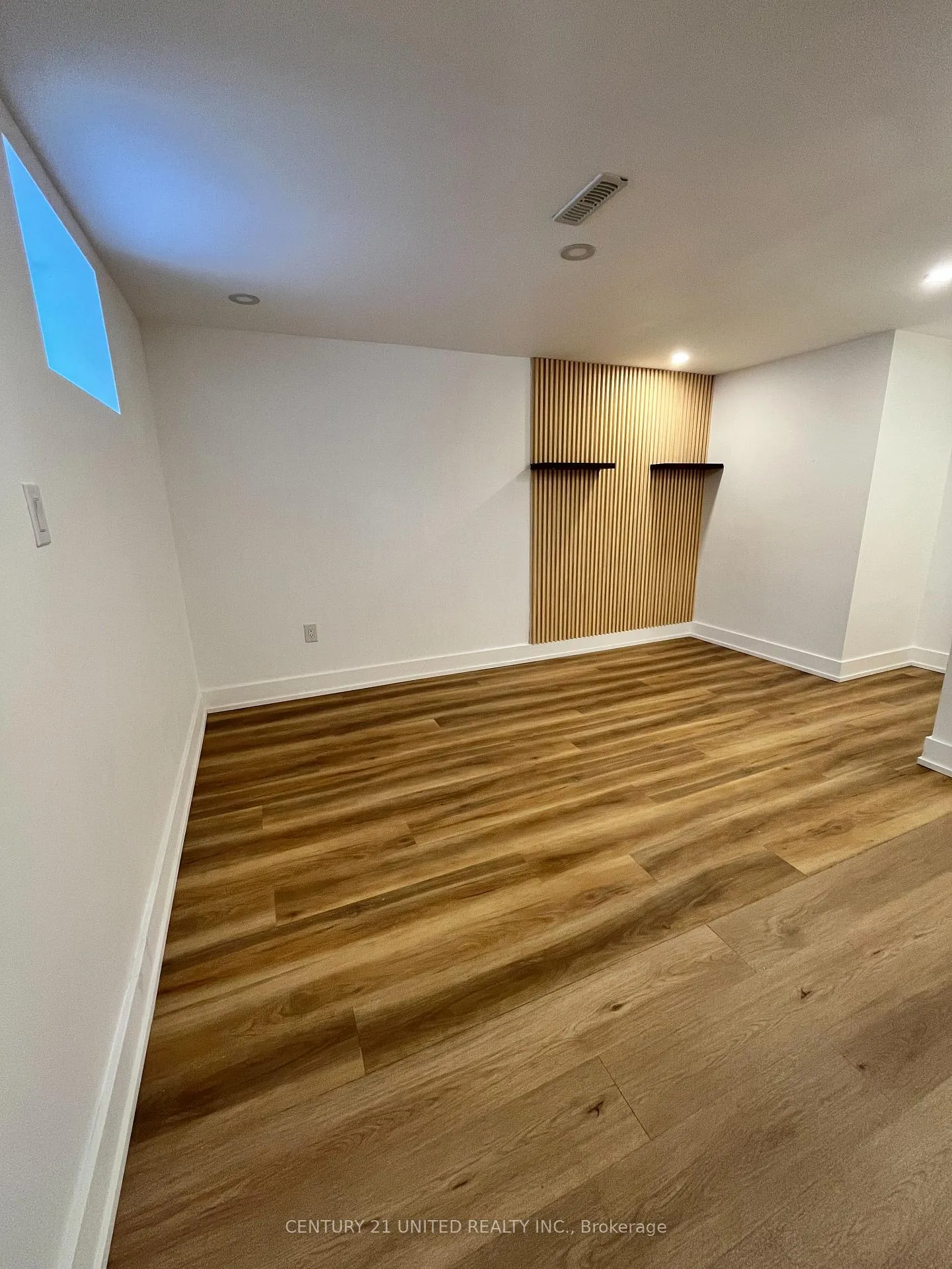 Photo 22 of 567 O'Connell Road, Peterborough, Otonabee Ward 1 — HOMEH