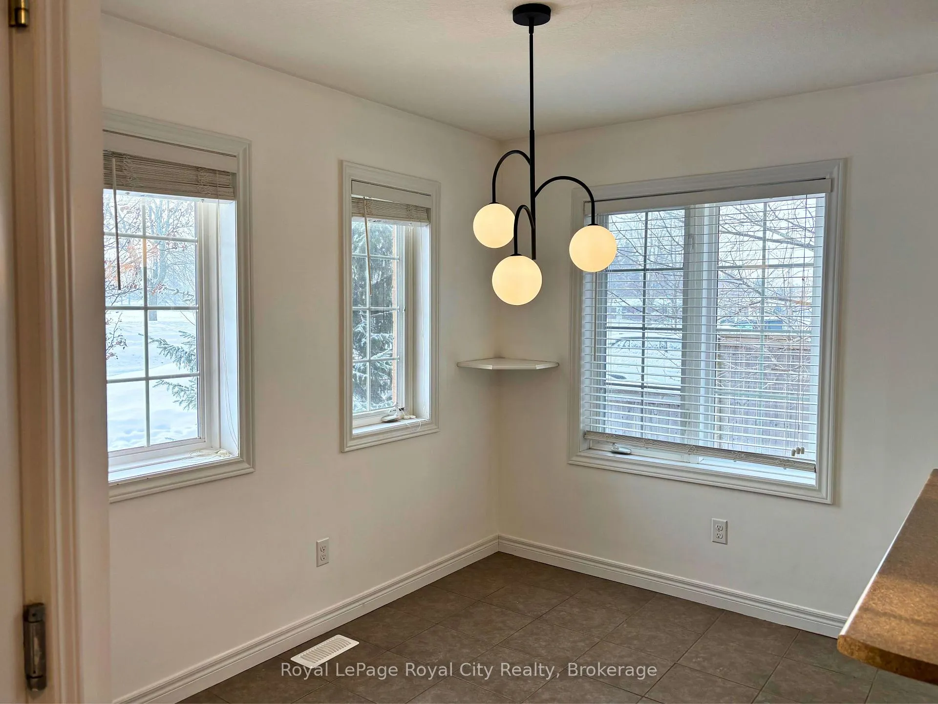 Photo 5 of Unit A, 604 Woodlawn Road, Guelph, Victoria North — HOMEH