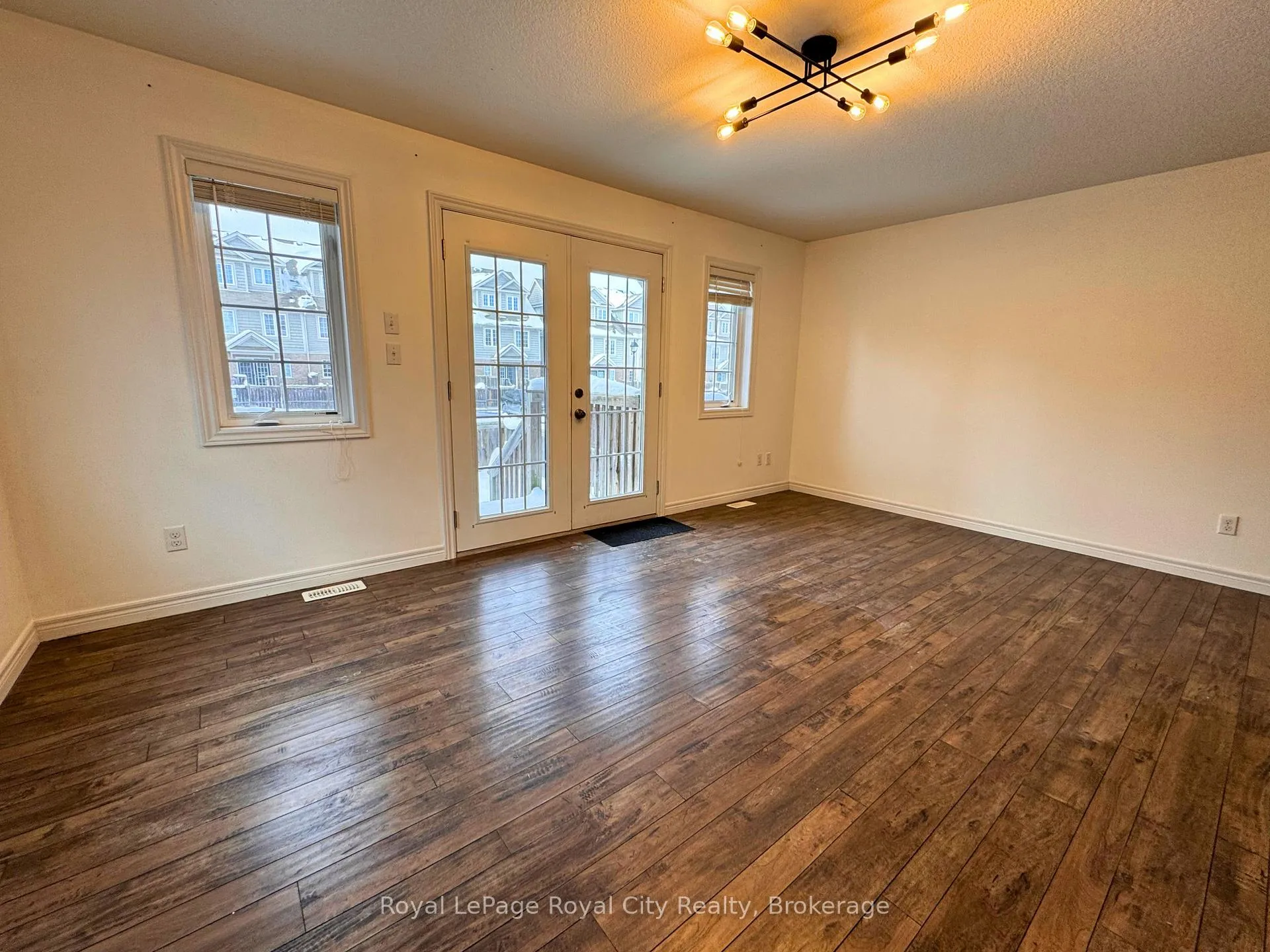 Photo 7 of Unit A, 604 Woodlawn Road, Guelph, Victoria North — HOMEH