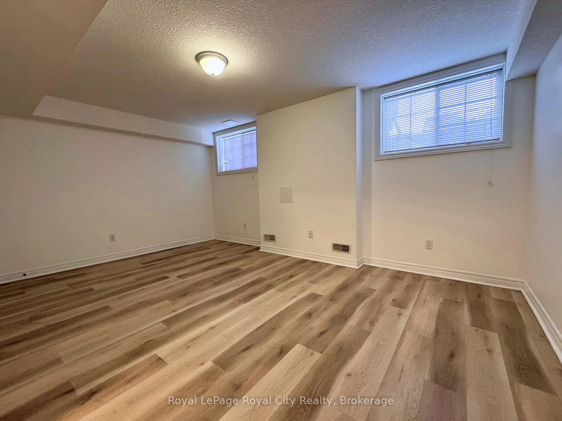 Photo 9 of Unit A, 604 Woodlawn Road, Guelph, Victoria North — HOMEH