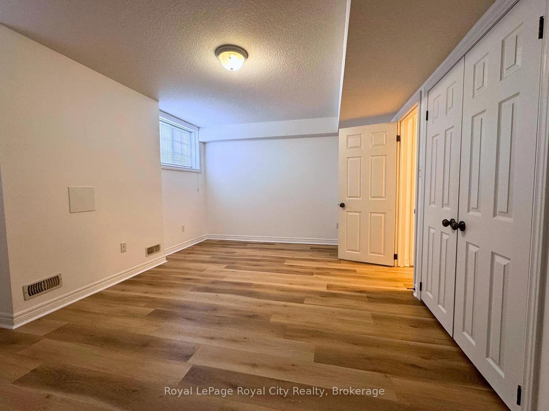 Photo 10 of Unit A, 604 Woodlawn Road, Guelph, Victoria North — HOMEH