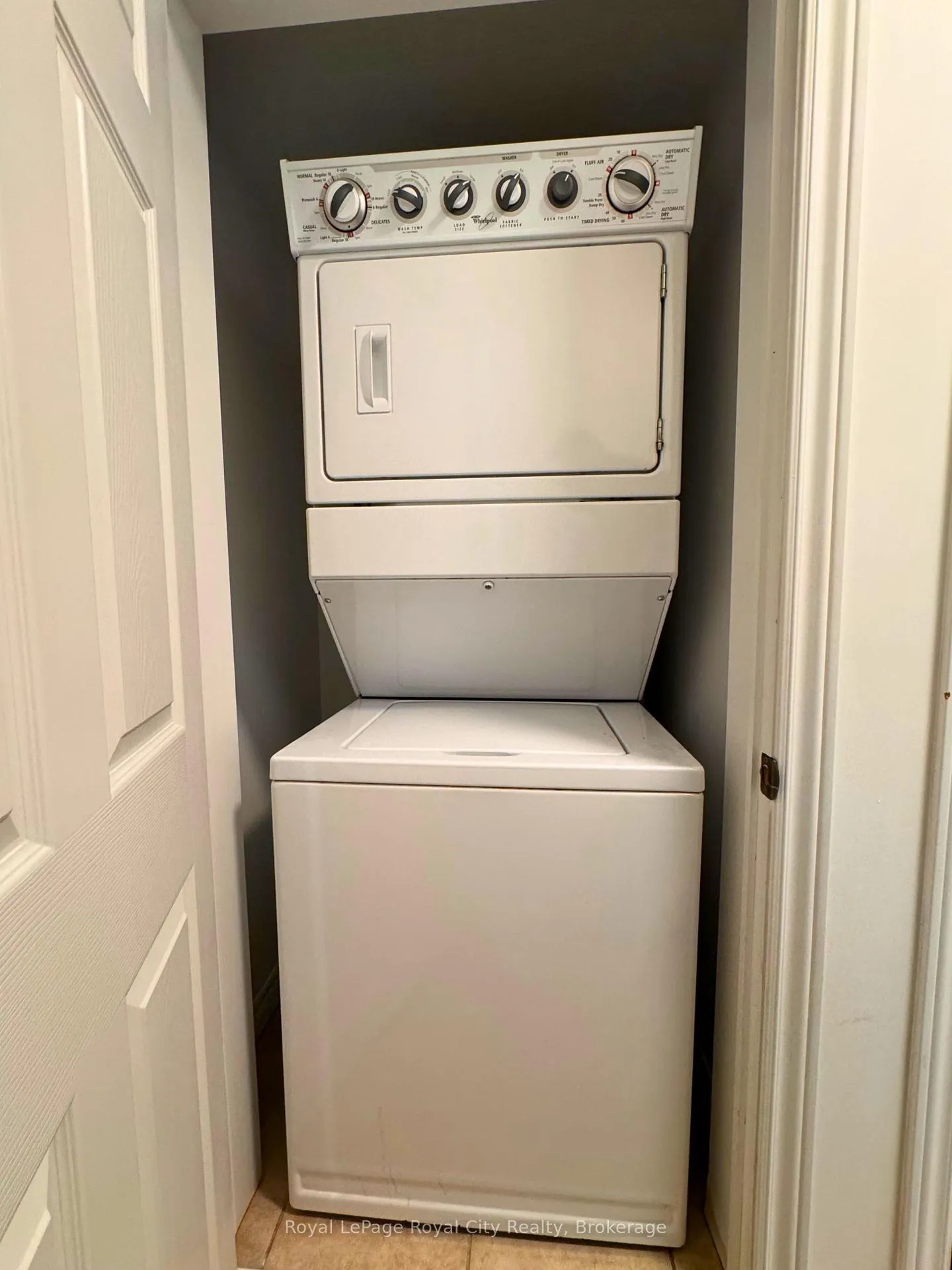 Photo 13 of Unit A, 604 Woodlawn Road, Guelph, Victoria North — HOMEH