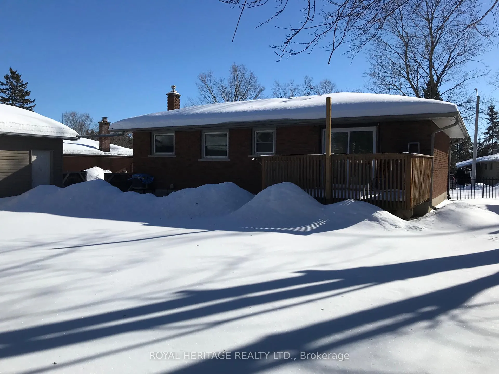 Photo 4 of Unit Upper, 900 Ellesmere Avenue, Peterborough, Northcrest Ward 5 — HOMEH