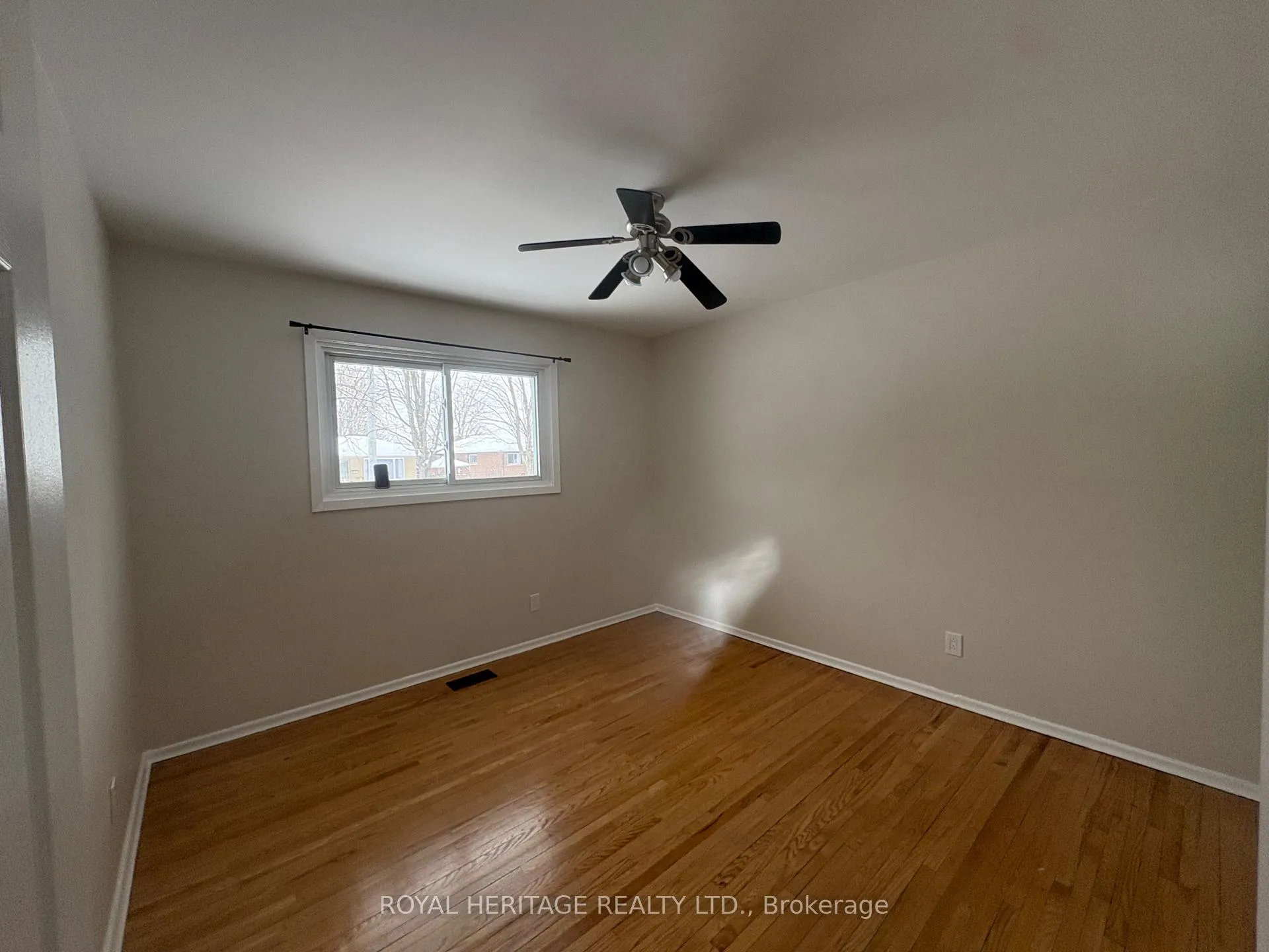 Photo 24 of Unit Upper, 900 Ellesmere Avenue, Peterborough, Northcrest Ward 5 — HOMEH