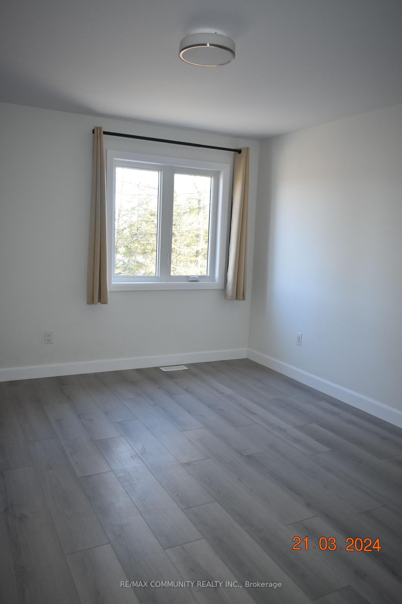 Photo 7 of 319 Pratt Drive, Loyalist, Amherstview — HOMEH
