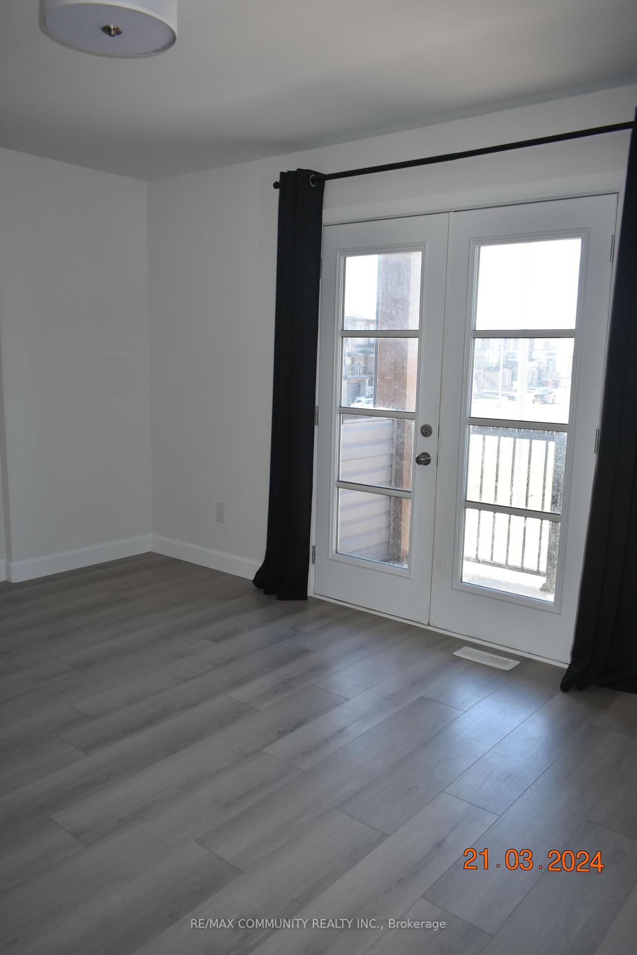 Photo 9 of 319 Pratt Drive, Loyalist, Amherstview — HOMEH