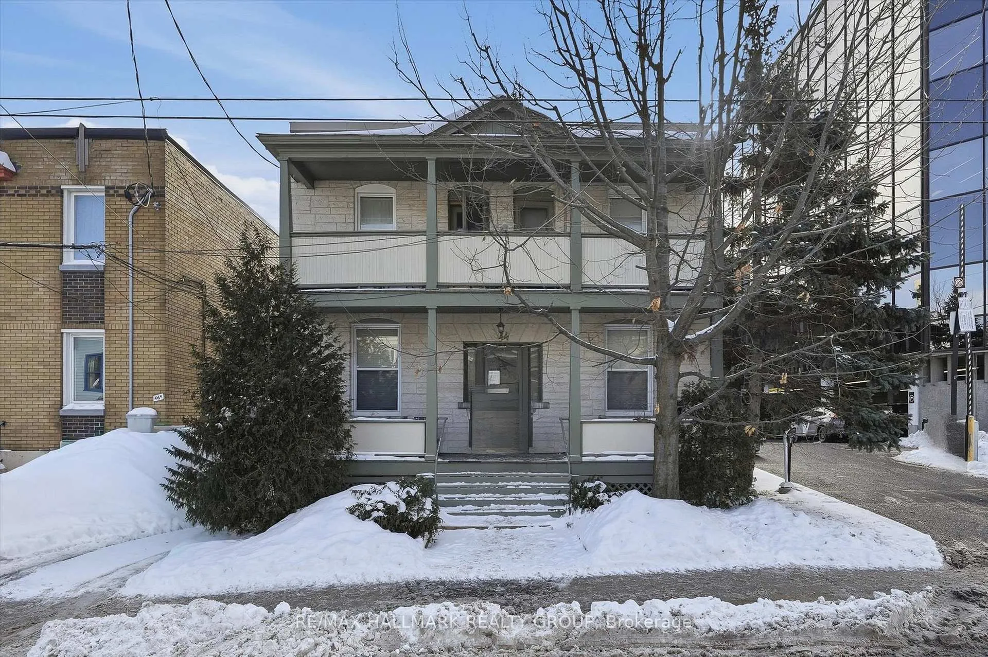 Front of 44 St Andrew Street