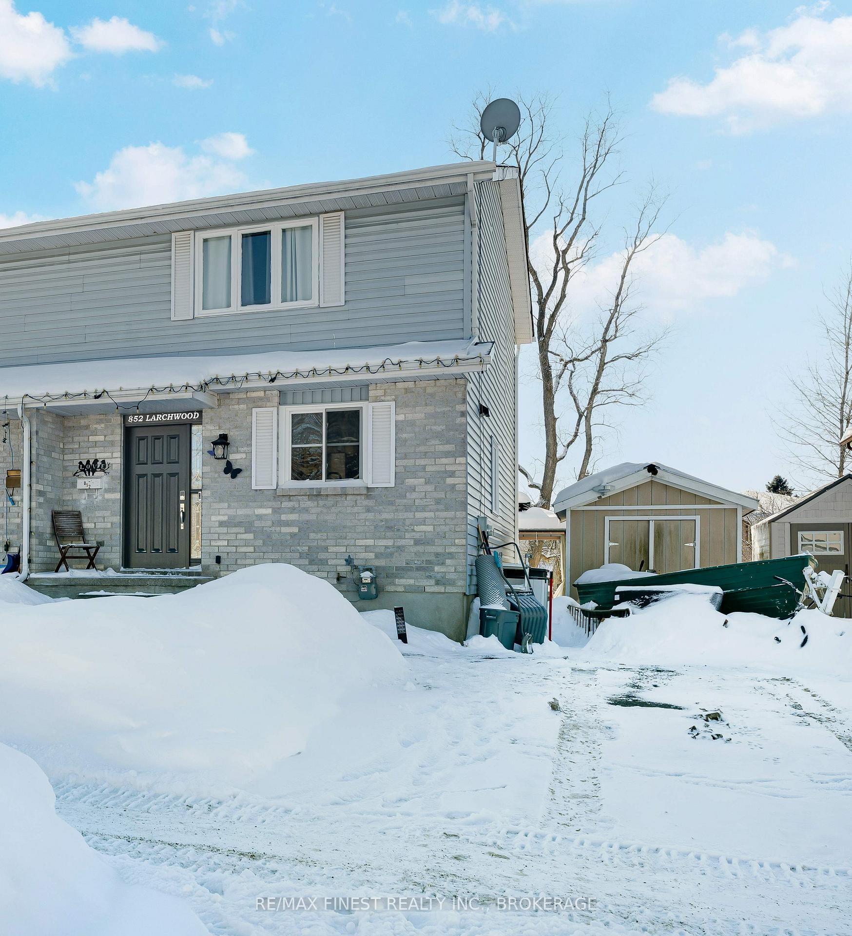 Photo 2 of 852 Larchwood Crescent, Kingston, City Northwest — HOMEH