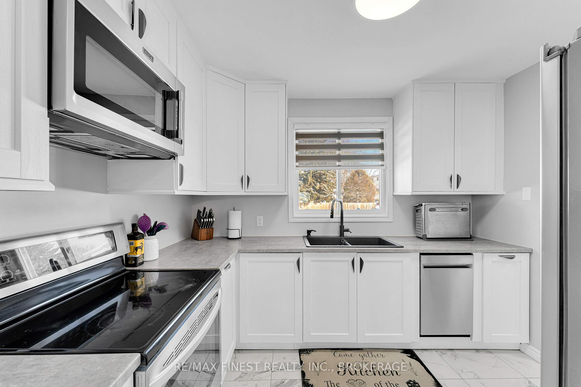 Photo 8 of 852 Larchwood Crescent, Kingston, City Northwest — HOMEH