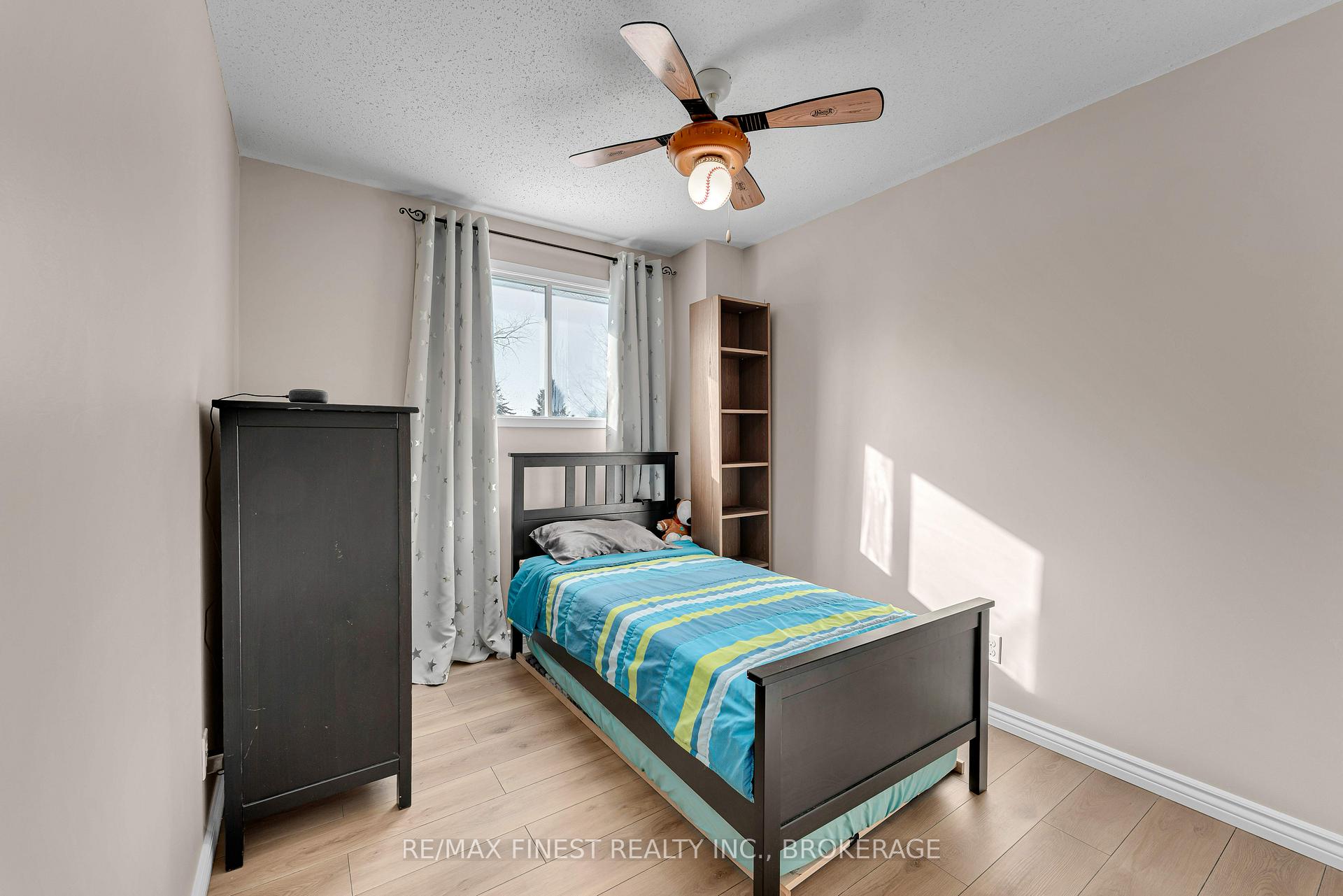 Photo 23 of 852 Larchwood Crescent, Kingston, City Northwest — HOMEH