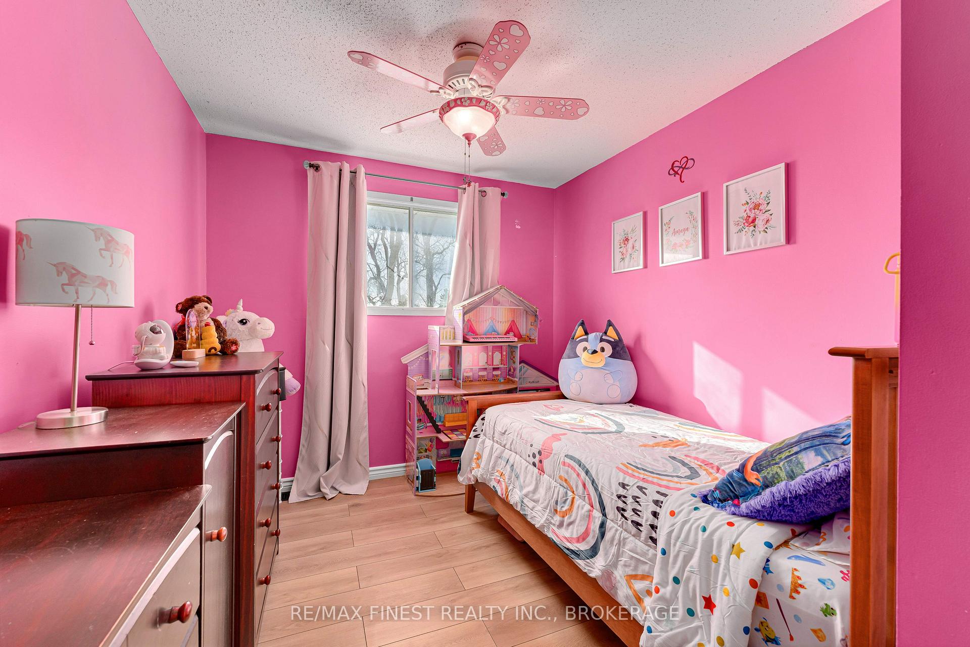 Photo 25 of 852 Larchwood Crescent, Kingston, City Northwest — HOMEH