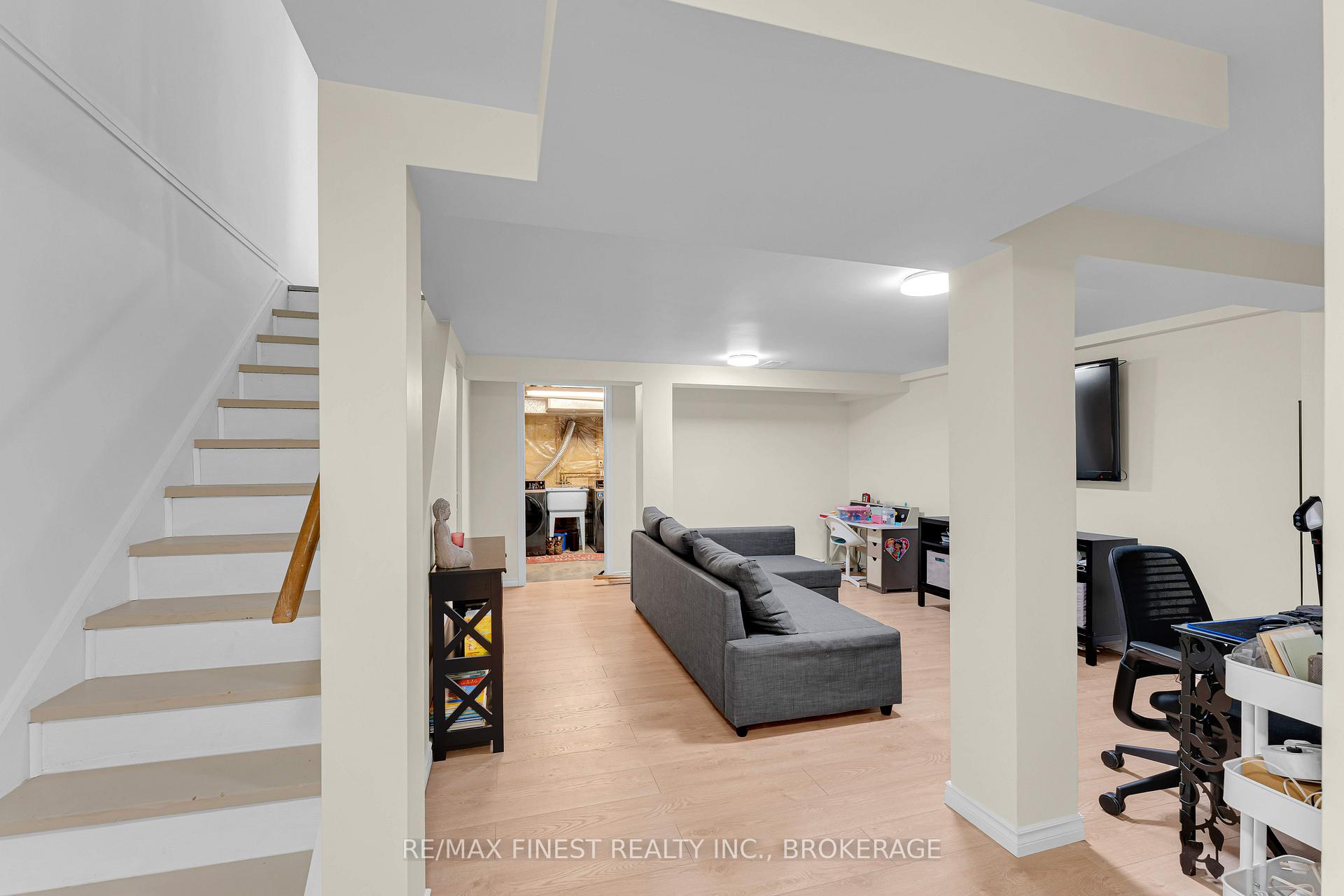 Photo 27 of 852 Larchwood Crescent, Kingston, City Northwest — HOMEH