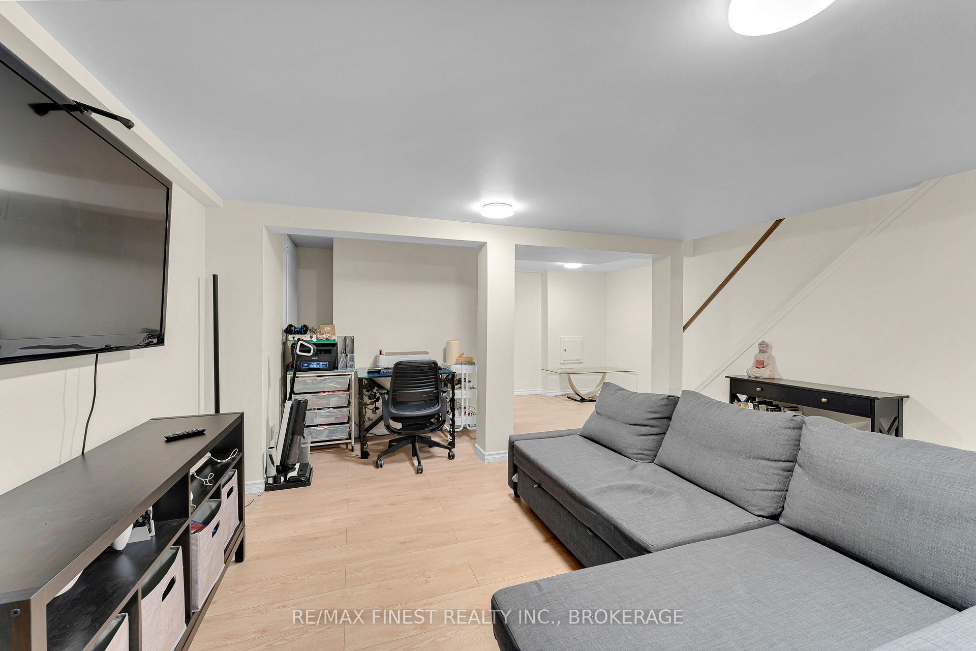 Photo 29 of 852 Larchwood Crescent, Kingston, City Northwest — HOMEH